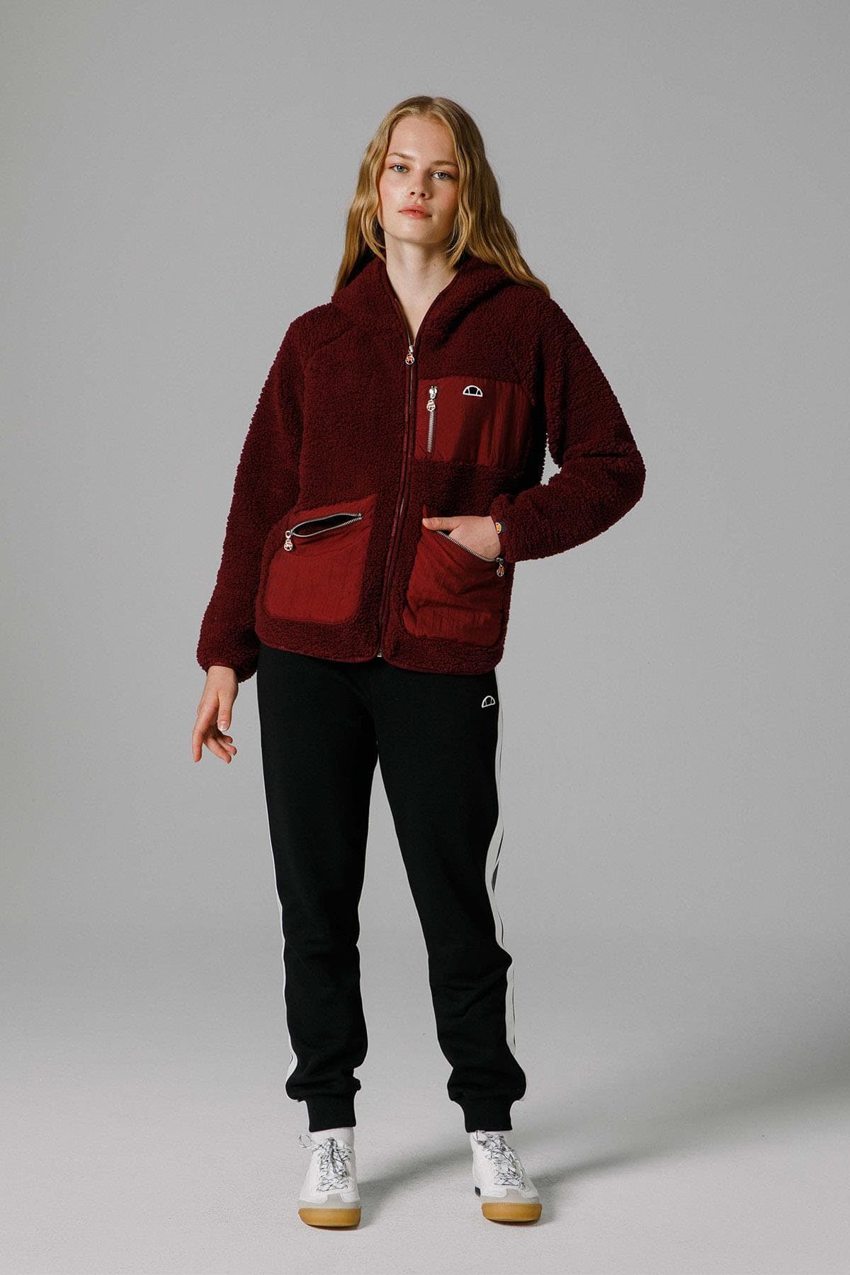 کاپشن زنانه Ellesse زیپدار کلاهدار مدل EF169-BRD کاپشن زنانه Ellesse زیپدار کلاهدار مدل EF169-BRD