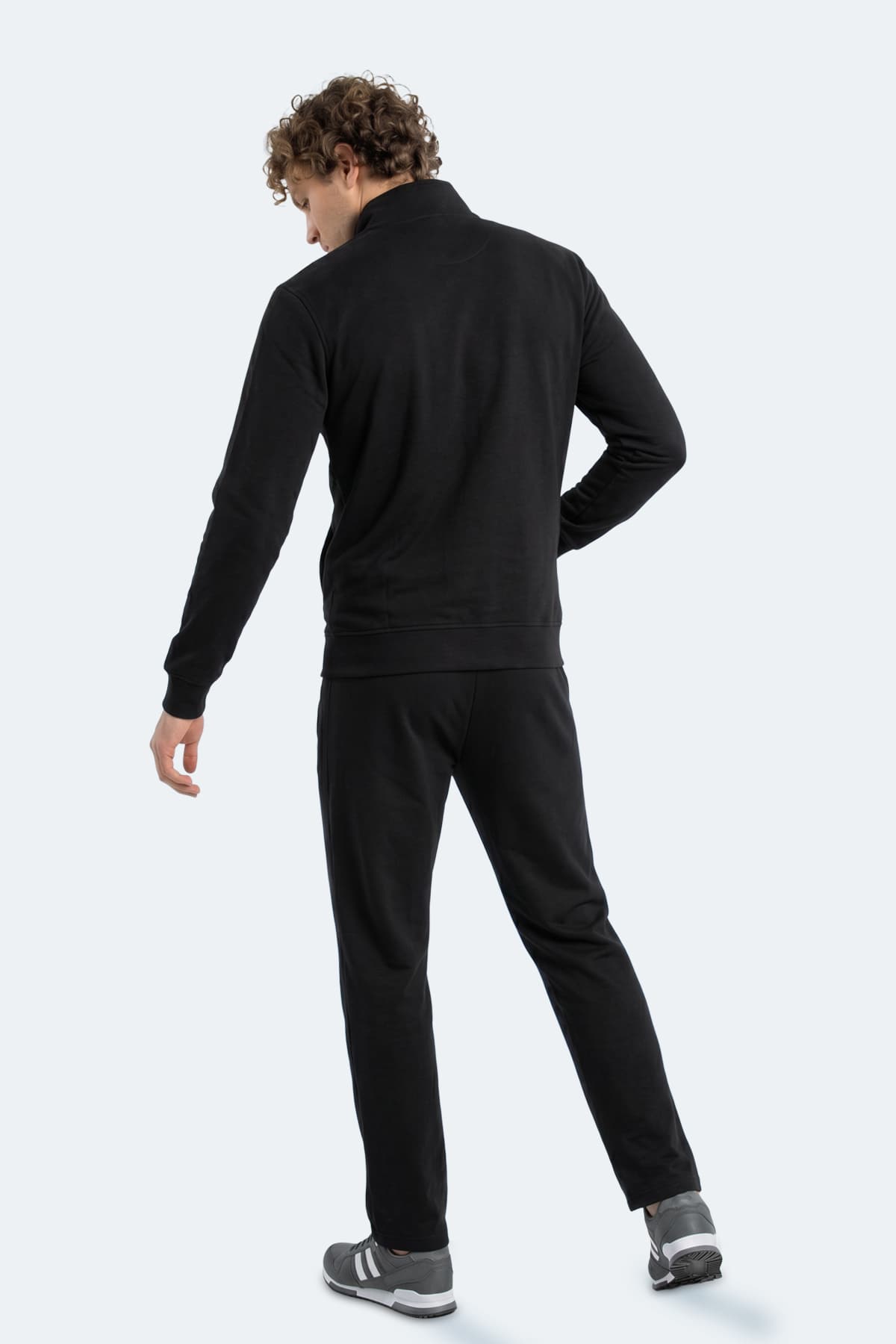 ست گرمکن مردانه Slazenger زیپ دار یقه ایستاده جیب دار مشکی مدل BOOST GEAR ست گرمکن مردانه Slazenger زیپ دار یقه ایستاده جیب دار مشکی مدل BOOST GEAR