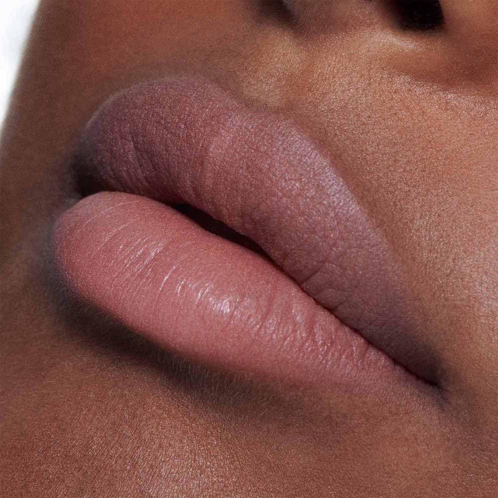رژ لب مایع MAC Powder Kiss مدل 951 Habit هلویی نود 5 ml رژ لب مایع MAC Powder Kiss مدل 951 Habit هلویی نود 5 ml