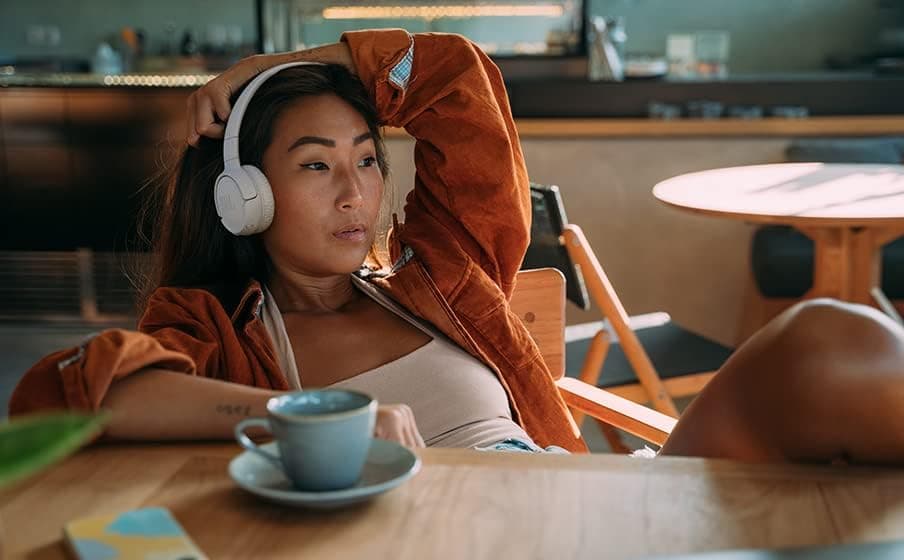 هدفون JBL بیسیم Multi Connect سفید مدل Tune 525BT هدفون JBL بیسیم Multi Connect سفید مدل Tune 525BT