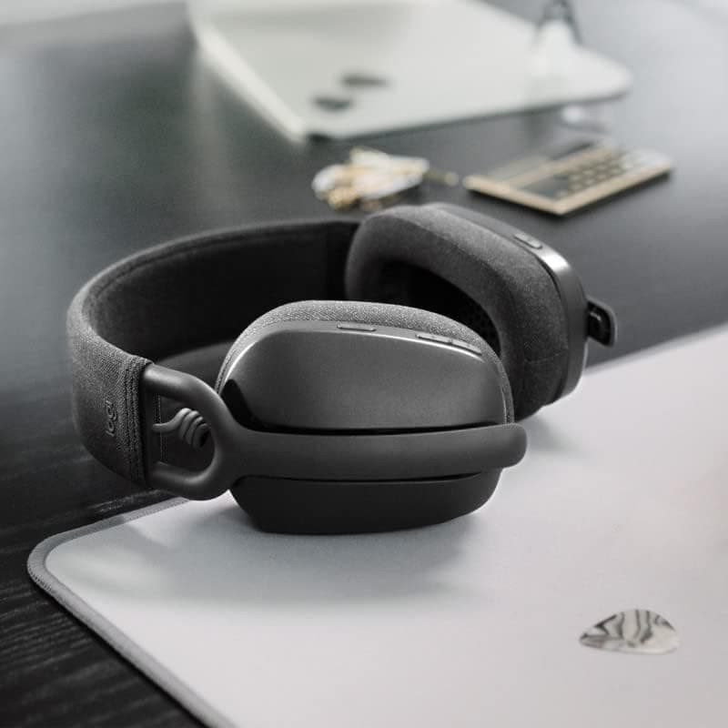 هدفون بیسیم رویگوش Logitech میکروفون حذف نویز مدل Zone Vibe 100 گرافیتی هدفون بیسیم رویگوش Logitech میکروفون حذف نویز مدل Zone Vibe 100 گرافیتی