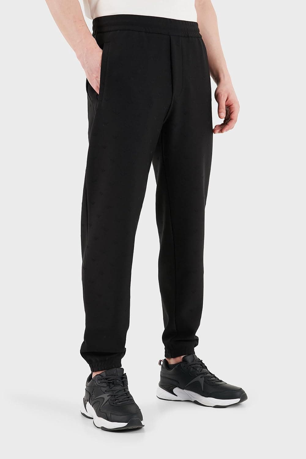 شلوار جاگر مردانه Emporio Armani فیت معمولی کمر و مچ کشدار مدل EM004872 AF13700 FC322 شلوار جاگر مردانه Emporio Armani فیت معمولی کمر و مچ کشدار مدل EM004872 AF13700 FC322