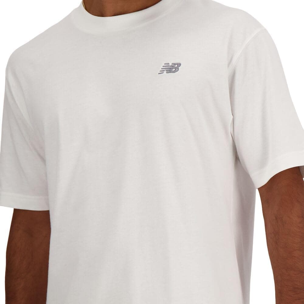 تیشرت ورزشی مردانه New Balance نخی مدل Sport Essentials تیشرت ورزشی مردانه New Balance نخی مدل Sport Essentials