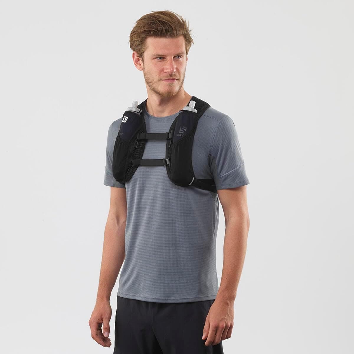جلیقه دویدن یونیسکس SALOMON همراه فلاسک بازتابنده Essential مدل Agile 2 جلیقه دویدن یونیسکس SALOMON همراه فلاسک بازتابنده Essential مدل Agile 2
