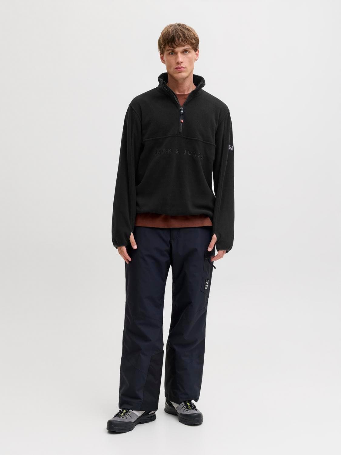 ژاکت فلیس مردانه JACK & JONES نیمزیپ قهوهای مدل Jjalpes 12284828-15 ژاکت فلیس مردانه JACK & JONES نیمزیپ قهوهای مدل Jjalpes 12284828-15