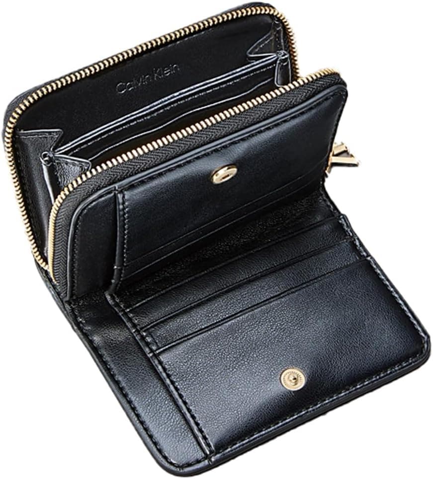 کیف پول زنانه Calvin Klein فلپدار مشکی مدل CK MEDIUM FLAP ZIP AROUND OS کیف پول زنانه Calvin Klein فلپدار مشکی مدل CK MEDIUM FLAP ZIP AROUND OS