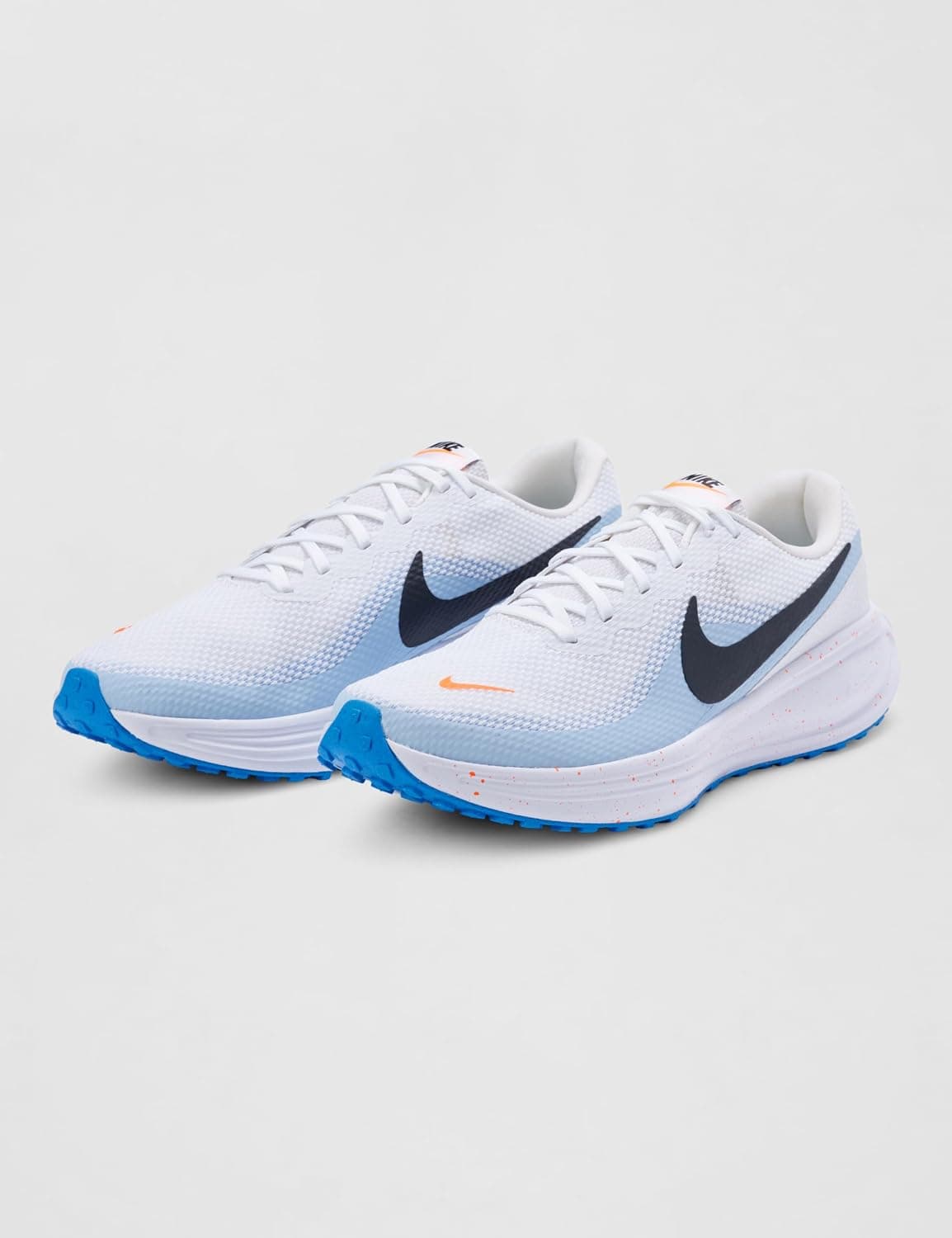 کفش اسنیکر مردانه Nike مدل Revolution 8 کفش اسنیکر مردانه Nike مدل Revolution 8