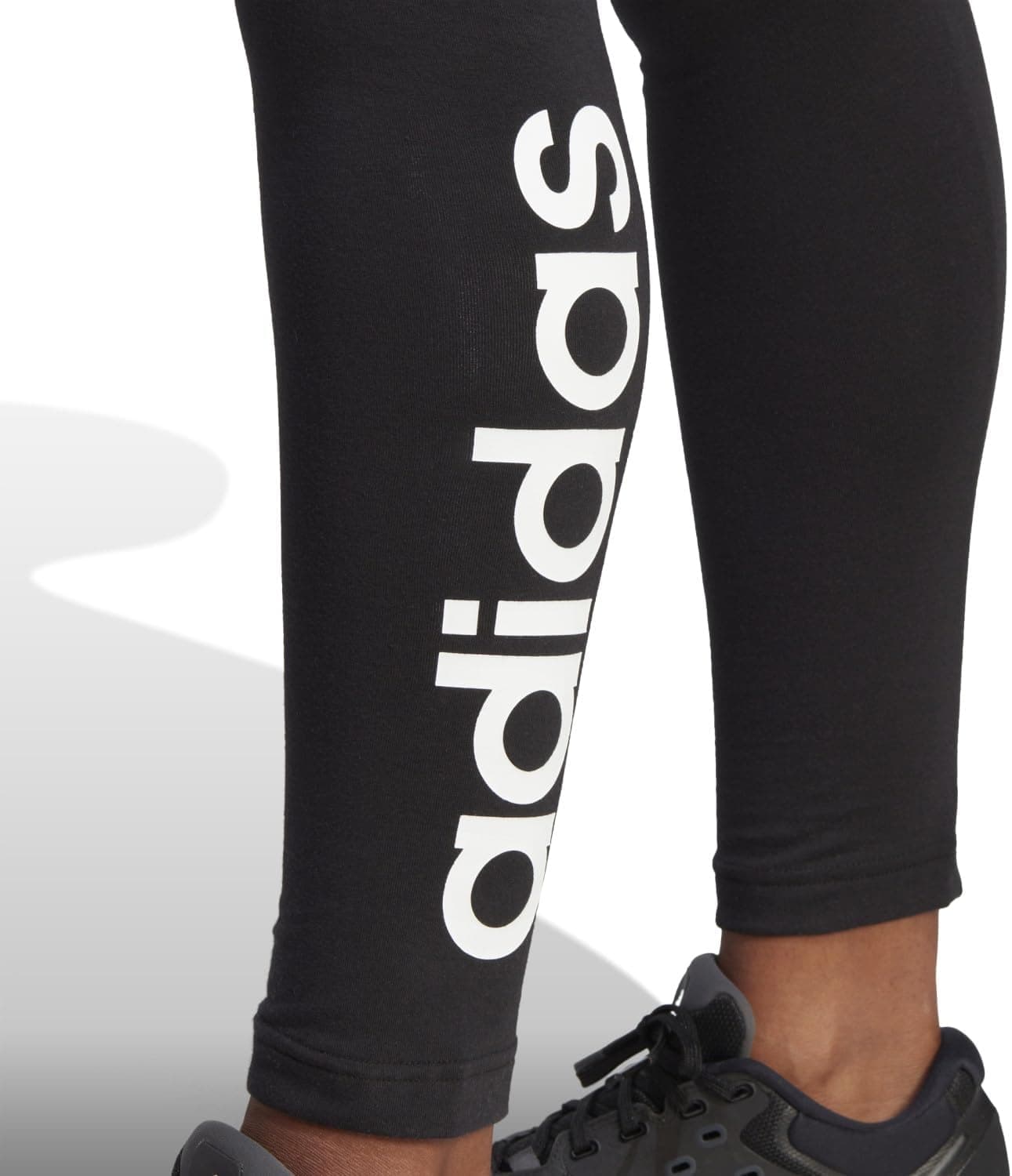 لگینگ زنانه adidas ESSENTIALS کمر بلند با لوگو بسته 1 عددی لگینگ زنانه adidas ESSENTIALS کمر بلند با لوگو بسته 1 عددی