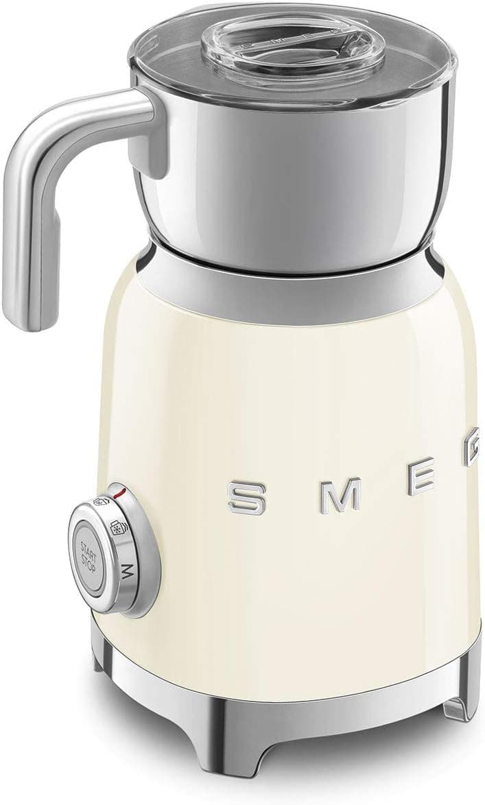 دستگاه کفساز اتوماتیک شیر Smeg سبک رترو ۸ عملکرد ۵۰۰ میلیلیتری مدل MFF11CRUK دستگاه کفساز اتوماتیک شیر Smeg سبک رترو ۸ عملکرد ۵۰۰ میلیلیتری مدل MFF11CRUK