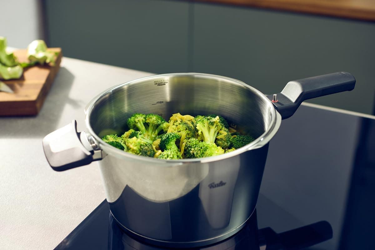قابلمه زودپز Fissler Vitaquick Elemental 4,5 Litre قابلمه زودپز Fissler Vitaquick Elemental 4,5 Litre