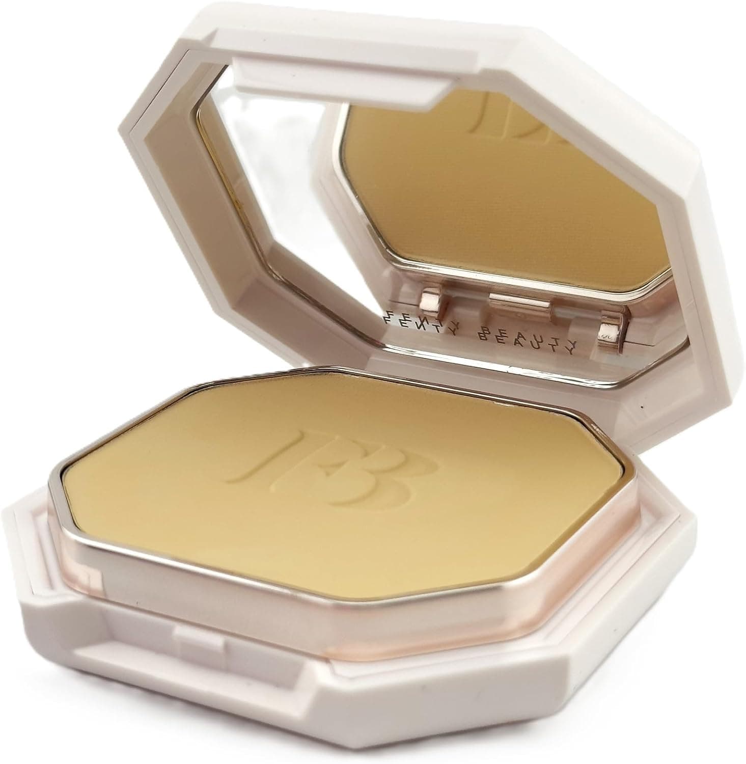 پودر فاند Fenty Beauty مدل Pro Filt’r مات نرم ماندگاری طولانی 130 پودر فاند Fenty Beauty مدل Pro Filt’r مات نرم ماندگاری طولانی 130