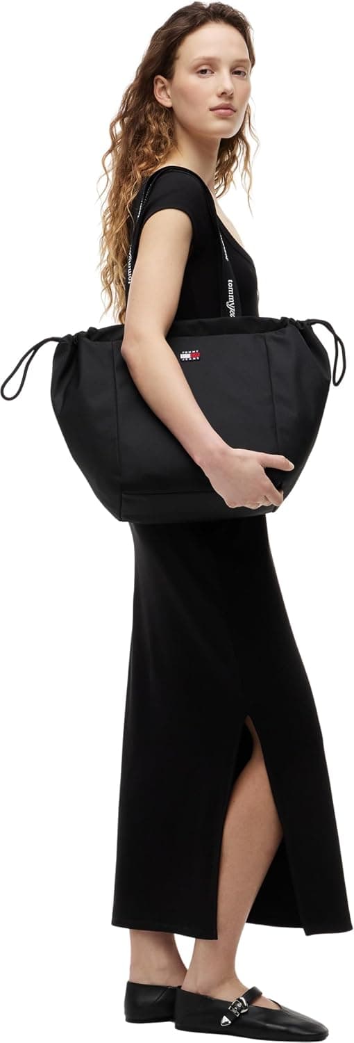 کیف زنانه Tommy Jeans مدل TJW ESS DAILY TOTE کیف زنانه Tommy Jeans مدل TJW ESS DAILY TOTE