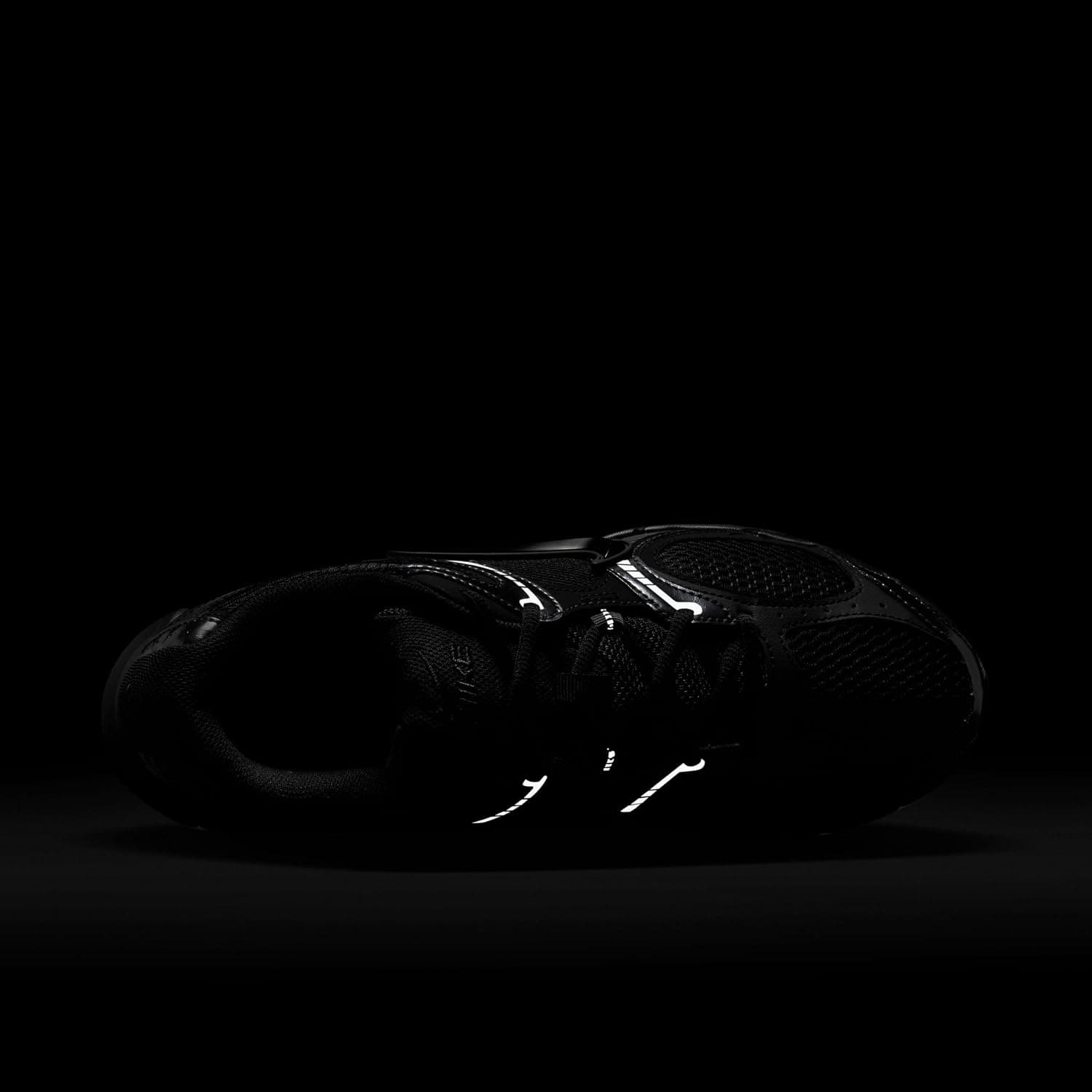 کفش ورزشی مردانه Nike V5 RNR کفش ورزشی مردانه Nike V5 RNR