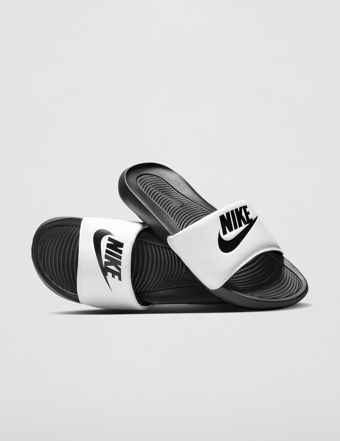 دمپایی مردانه Nike مدل Cn9675 دمپایی مردانه Nike مدل Cn9675