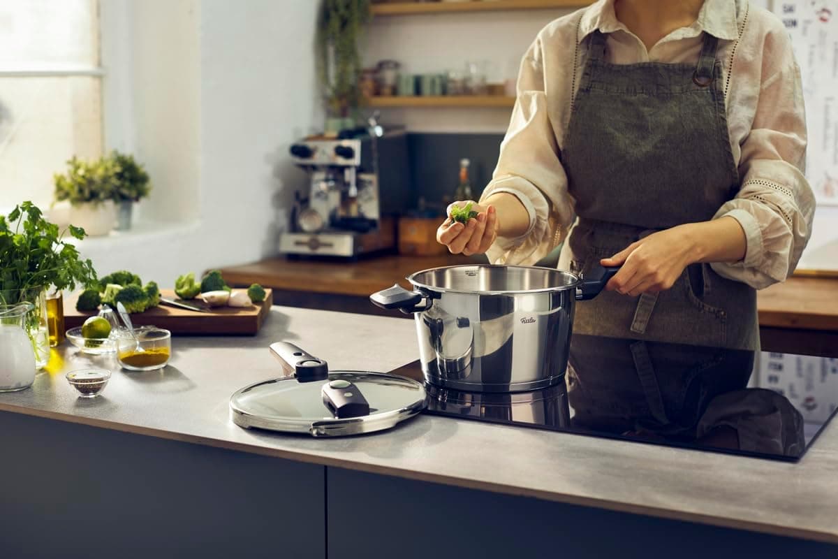 قابلمه زودپز Fissler Vitaquick Elemental 4,5 Litre قابلمه زودپز Fissler Vitaquick Elemental 4,5 Litre