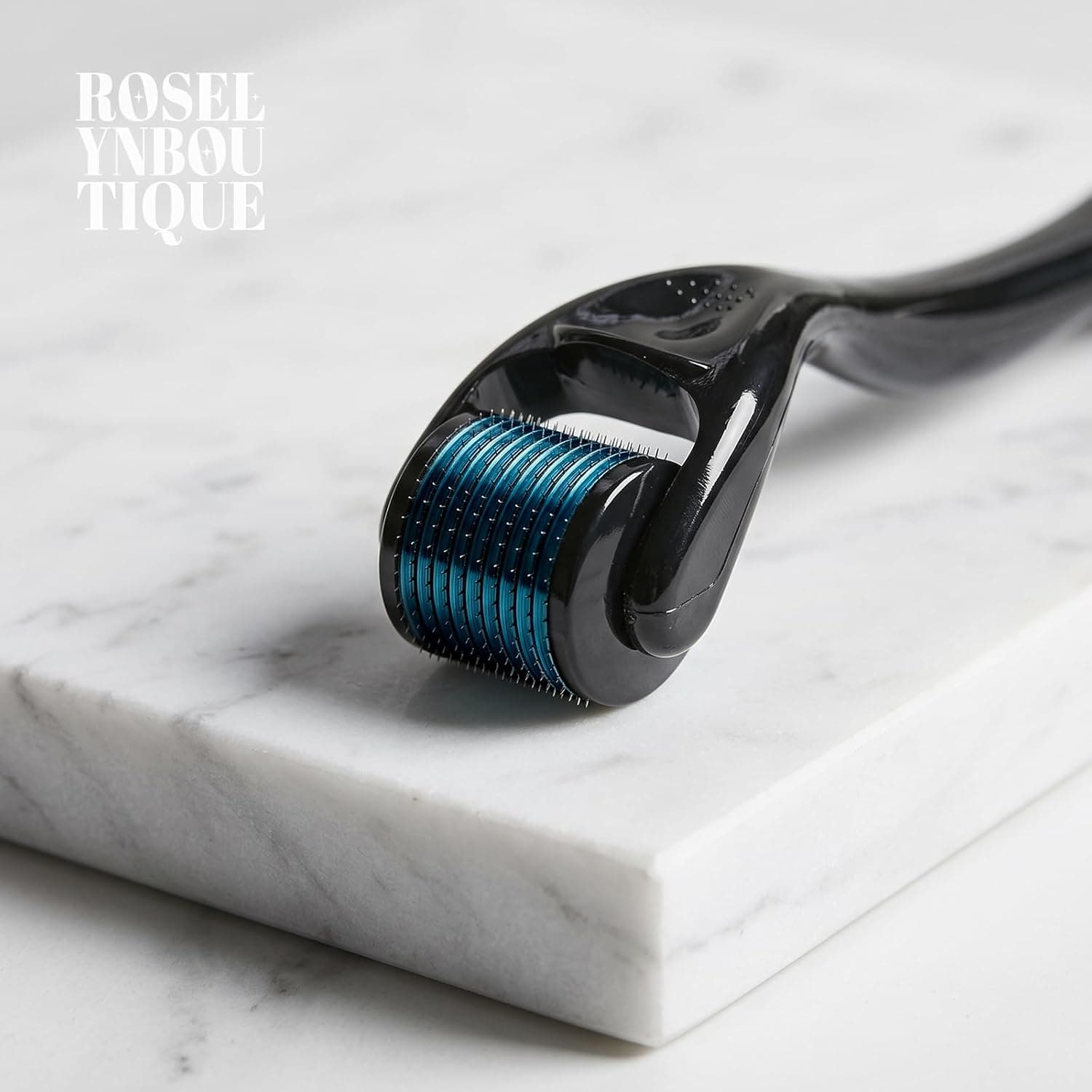غلتک درمی ROSELYNBOUTIQUE ۵۴۰ سوزن تیتانیومی 0.25mm تحریک رشد ریش و مو غلتک درمی ROSELYNBOUTIQUE ۵۴۰ سوزن تیتانیومی 0.25mm تحریک رشد ریش و مو