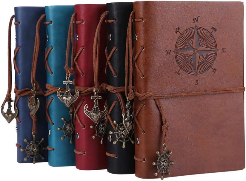دفتر یادداشت قابلپرکردن MALEDEN Travel Journal با جلد چرم PU برجسته و صفحههای خالی و آویز رترو دفتر یادداشت قابلپرکردن MALEDEN Travel Journal با جلد چرم PU برجسته و صفحههای خالی و آویز رترو