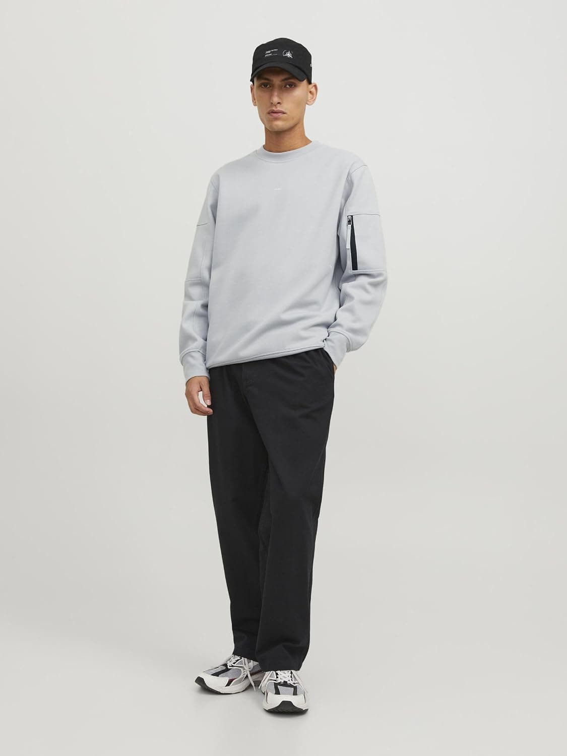 سوئیشرت مردانه JACK & JONES یقه گرد مدل 5003051968 سوئیشرت مردانه JACK & JONES یقه گرد مدل 5003051968