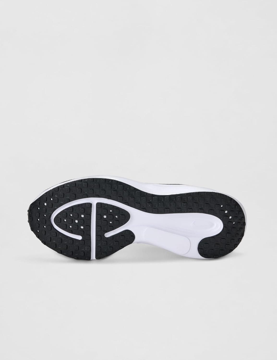 کفش زنانه Nike بندی گشاد مدل REVOLUTION 8 کفش زنانه Nike بندی گشاد مدل REVOLUTION 8