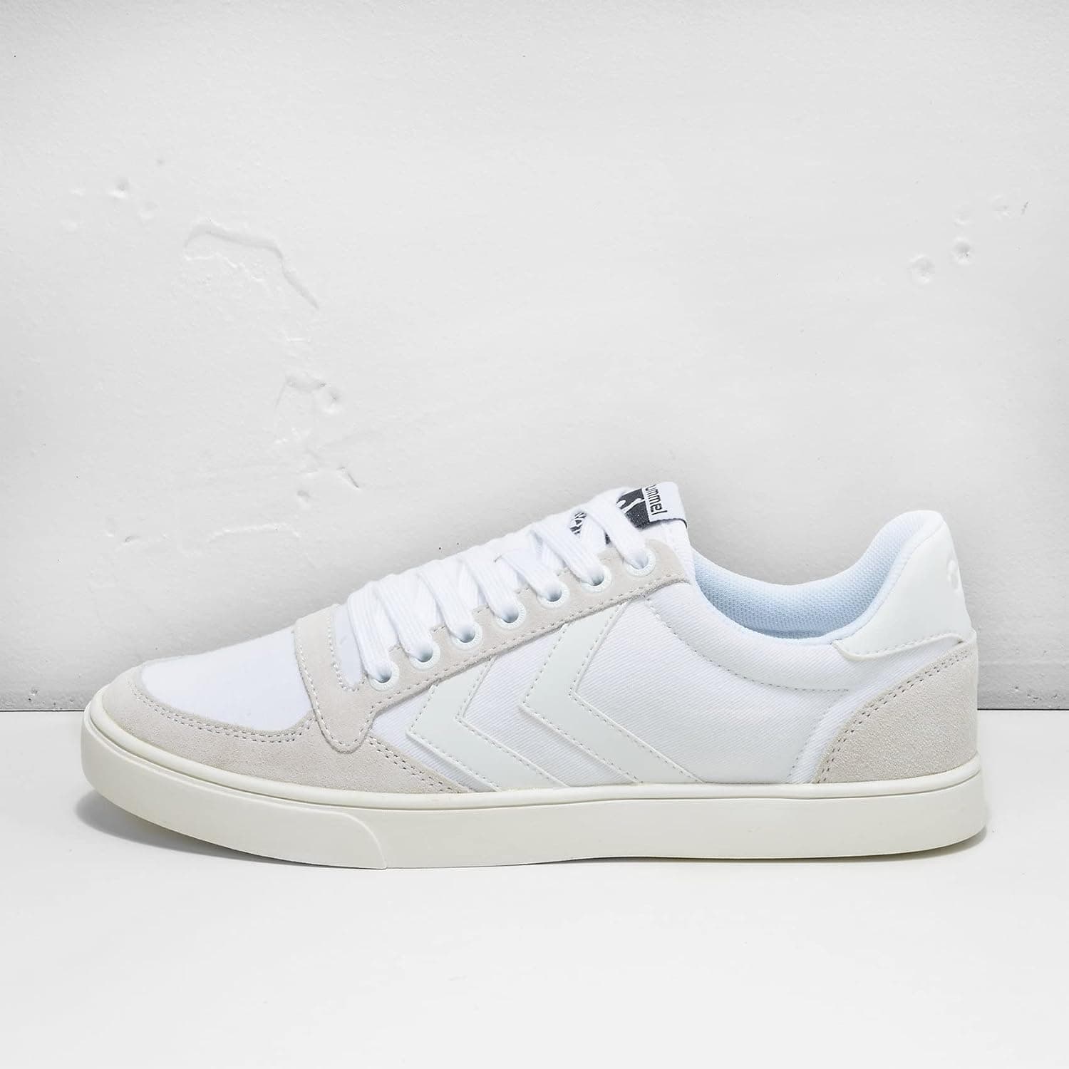 کفش اسنیکرز hummel مدل Slimmer Stadil Tonal مشکی ساقکوتاه 12 UK (47 EU) کفش اسنیکرز hummel مدل Slimmer Stadil Tonal مشکی ساقکوتاه 12 UK (47 EU)