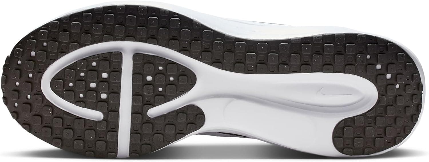 کفش بندی مردانه Nike Revolution 8 کفش بندی مردانه Nike Revolution 8