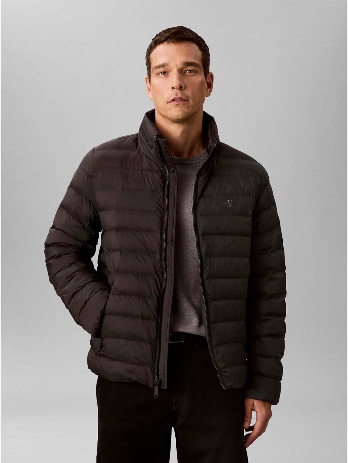 ژاکت مردانه Calvin Klein نایلونی کلاهدار زیپدار پافر ژاکت مردانه Calvin Klein نایلونی کلاهدار زیپدار پافر
