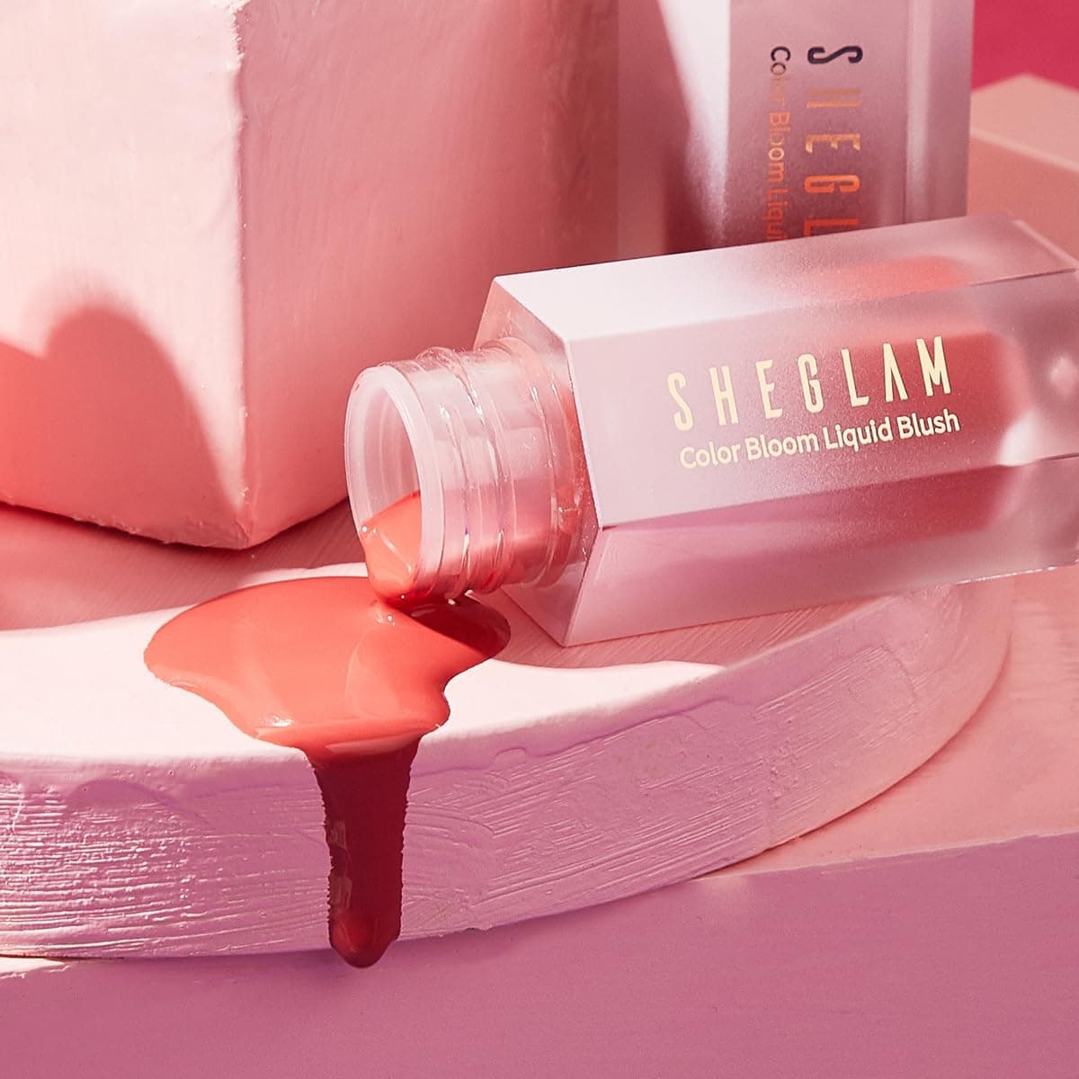 رژگونه مایع SHEGLAM Color Bloom مات ماندگار ضدآب با اپلیکاتور اسفنجی Love Cake 5.2 گرم رژگونه مایع SHEGLAM Color Bloom مات ماندگار ضدآب با اپلیکاتور اسفنجی Love Cake 5.2 گرم