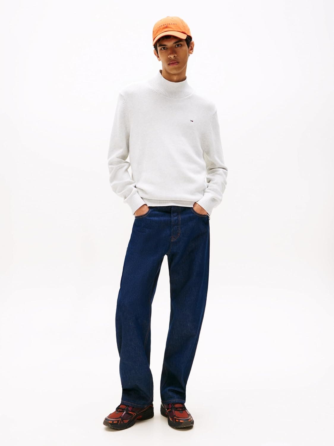 پلیور مردانه Tommy Hilfiger یقه رول مدل TJM SLIM ESS ROLL NCK SWEAT پلیور مردانه Tommy Hilfiger یقه رول مدل TJM SLIM ESS ROLL NCK SWEAT