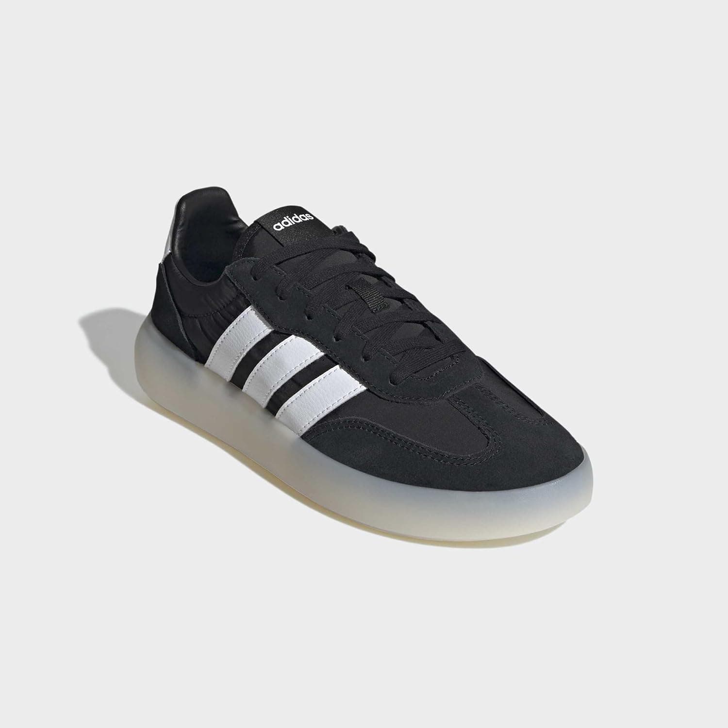 کفش زنانه adidas BARREDA DECODE با زیره کوتاه مدل کفش زنانه adidas BARREDA DECODE با زیره کوتاه مدل