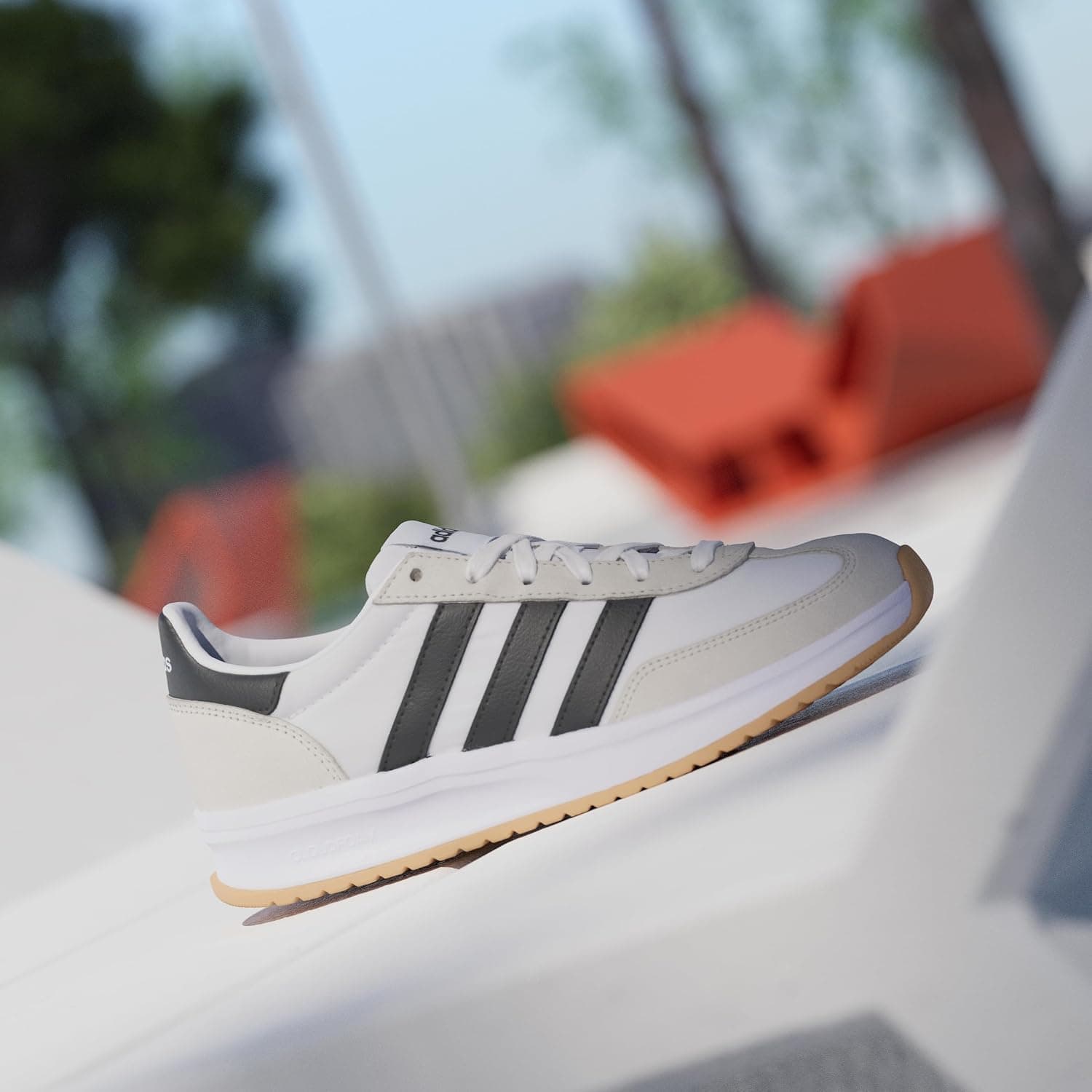 کفش اسنیکر زنانه adidas Run 70s 2.0 سفید مدل IH8594 کفش اسنیکر زنانه adidas Run 70s 2.0 سفید مدل IH8594