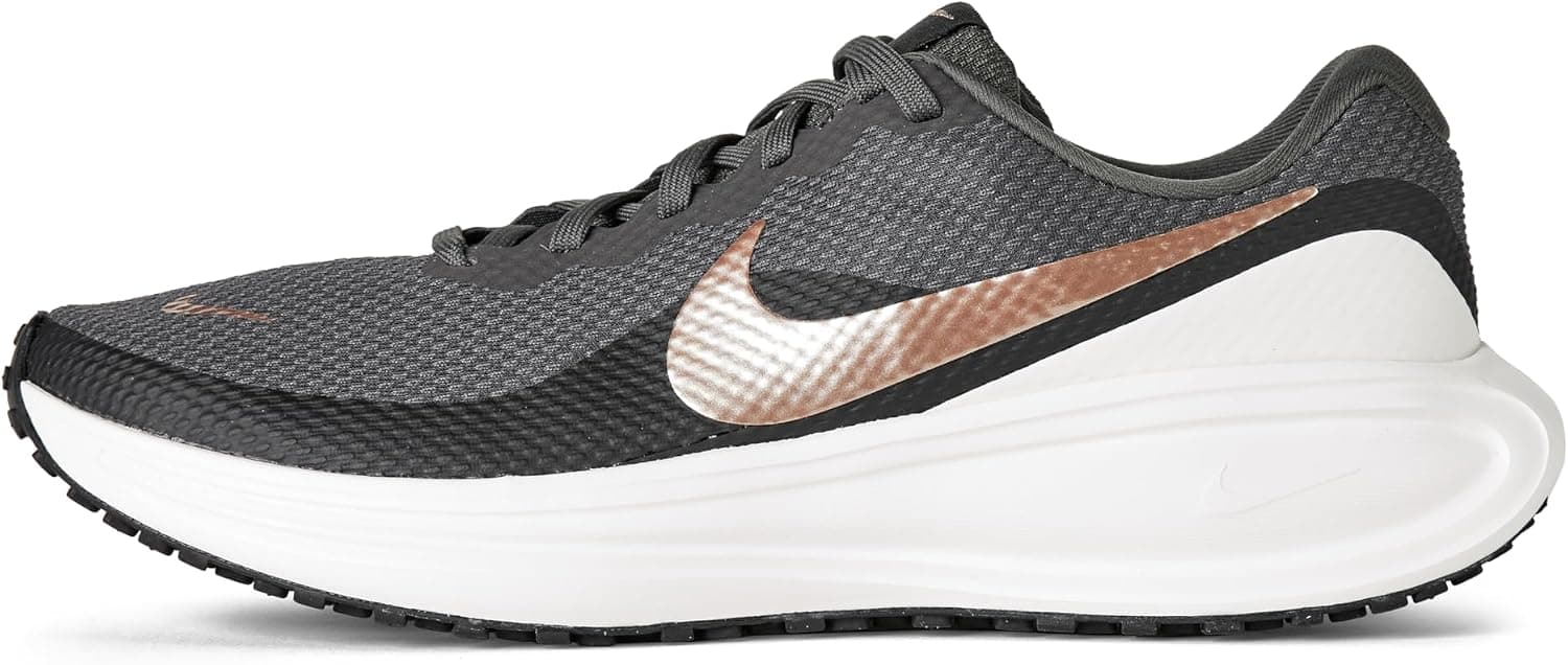 کفش ورزشی زنانه Nike مدل Revolution 8 کفش ورزشی زنانه Nike مدل Revolution 8
