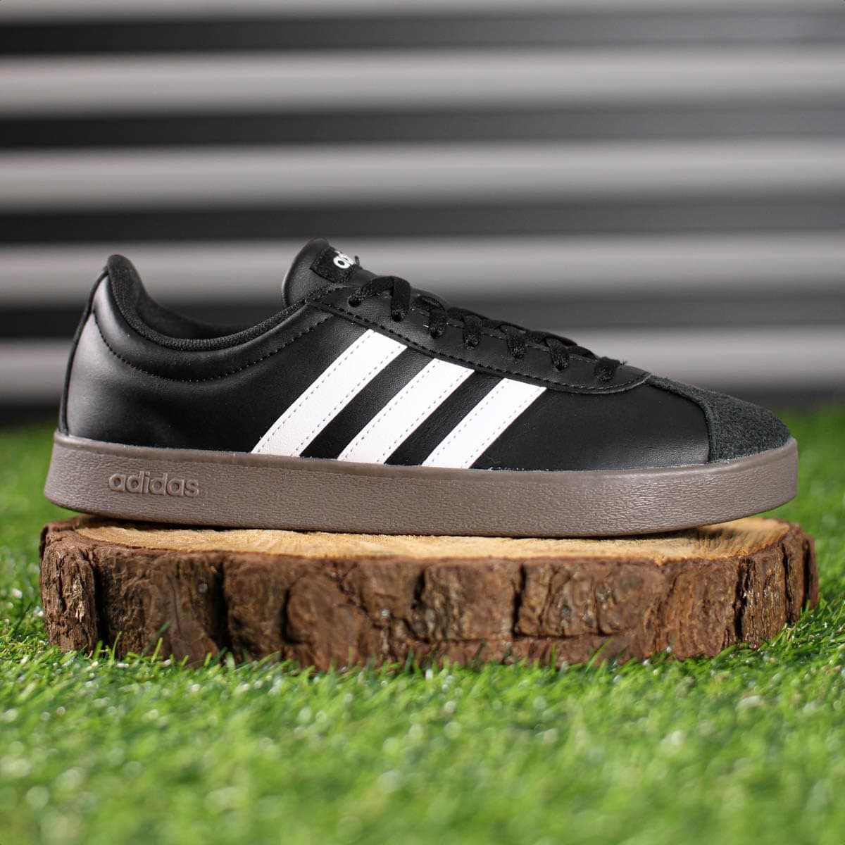 کفش ورزشی زنانه adidas VL Court Base کفش ورزشی زنانه adidas VL Court Base