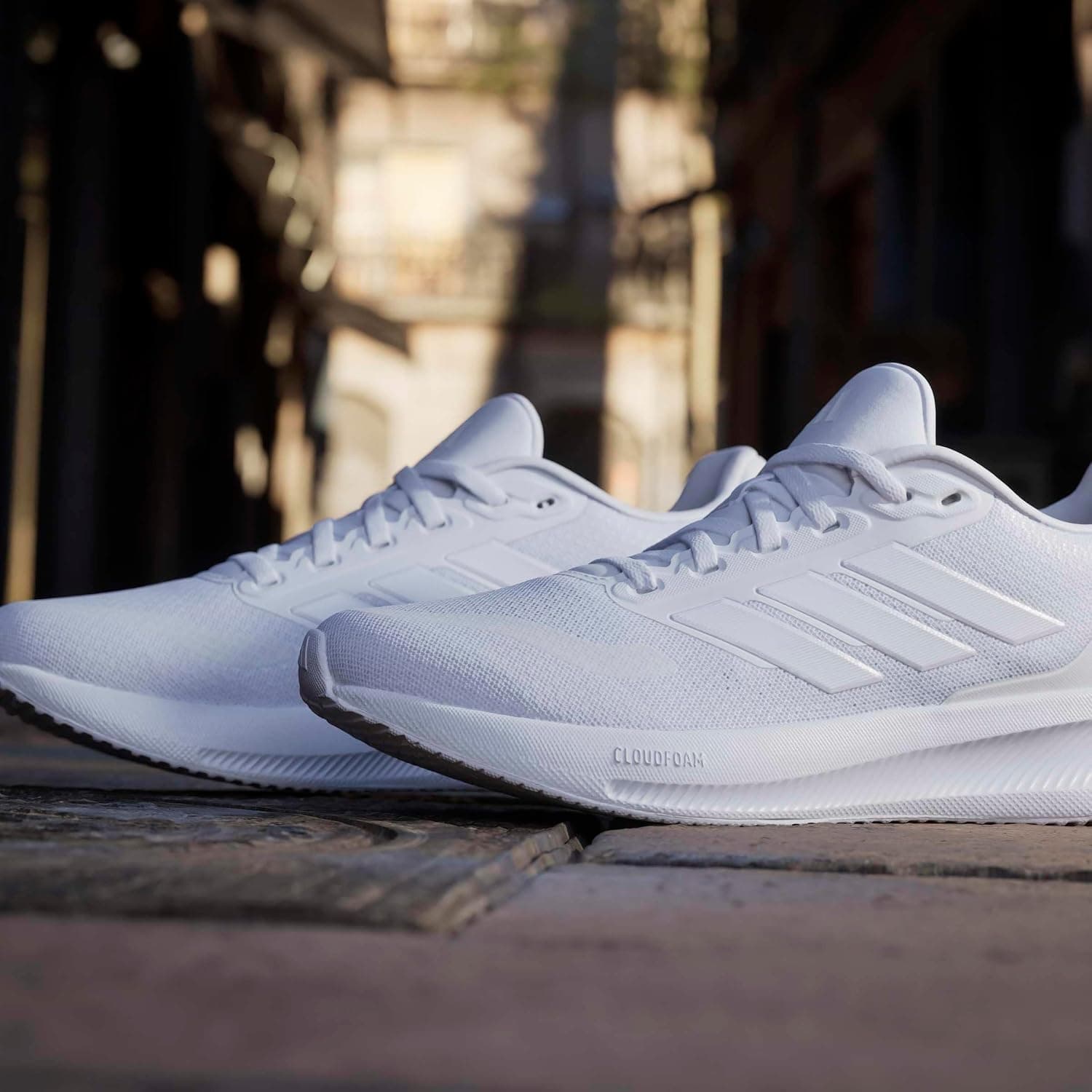کفش پیادهروی زنانه adidas مدل RUNFALCON 5 W کفش پیادهروی زنانه adidas مدل RUNFALCON 5 W