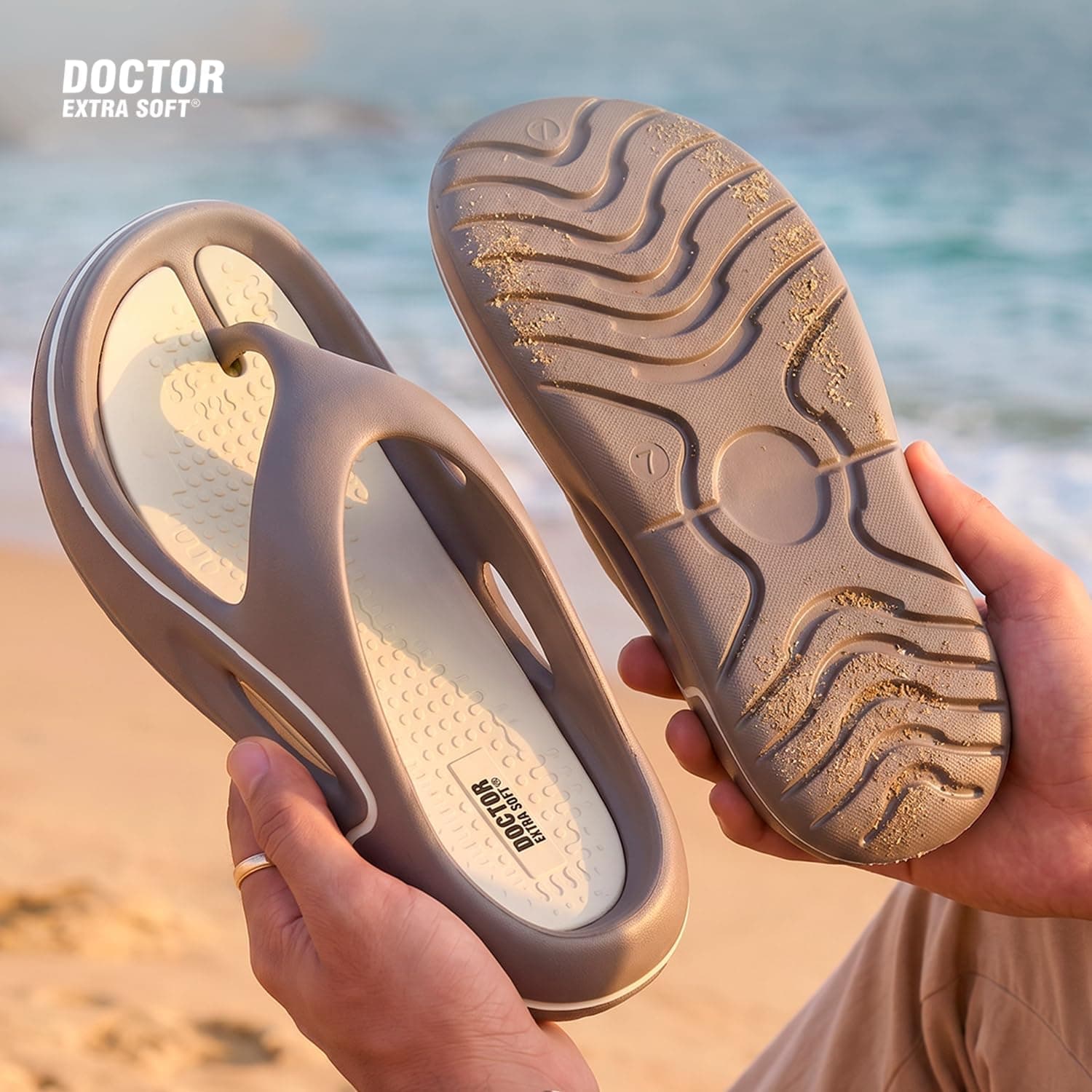 دمپایی پسرانه DOCTOR EXTRA SOFT با ماساژور کف پا مدل D-544 دمپایی پسرانه DOCTOR EXTRA SOFT با ماساژور کف پا مدل D-544