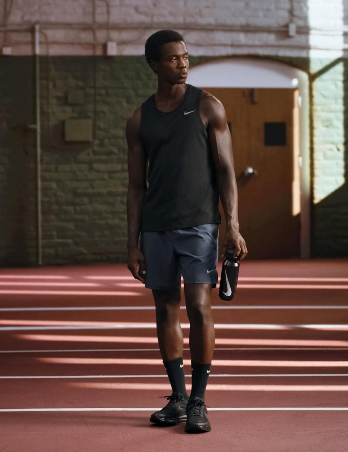 کفش دویدن جادهای مردانه Nike مدل Revolution 8 کفش دویدن جادهای مردانه Nike مدل Revolution 8