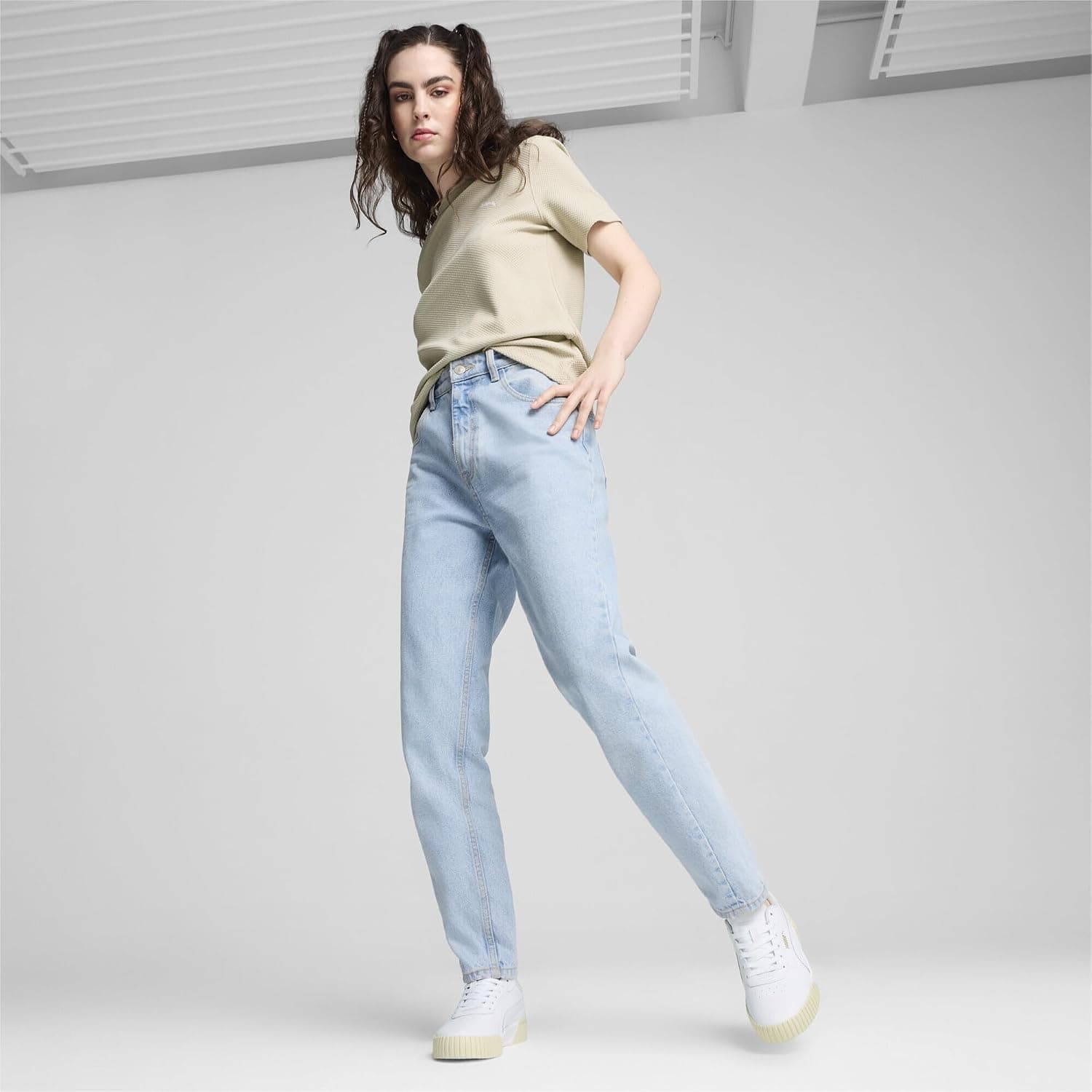 کفش اسپرت زنانه PUMA مدل Carina 2.0 کفش اسپرت زنانه PUMA مدل Carina 2.0