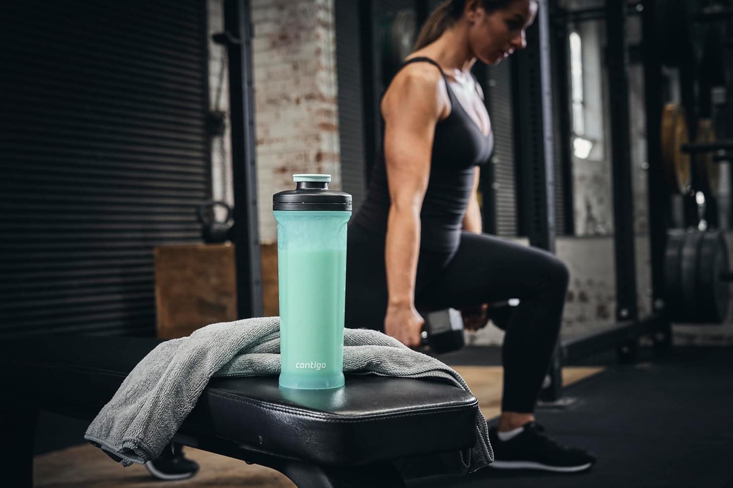قمقمه و شیکر ورزشی Contigo Shake Go 820ML فیروزهای قمقمه و شیکر ورزشی Contigo Shake Go 820ML فیروزهای