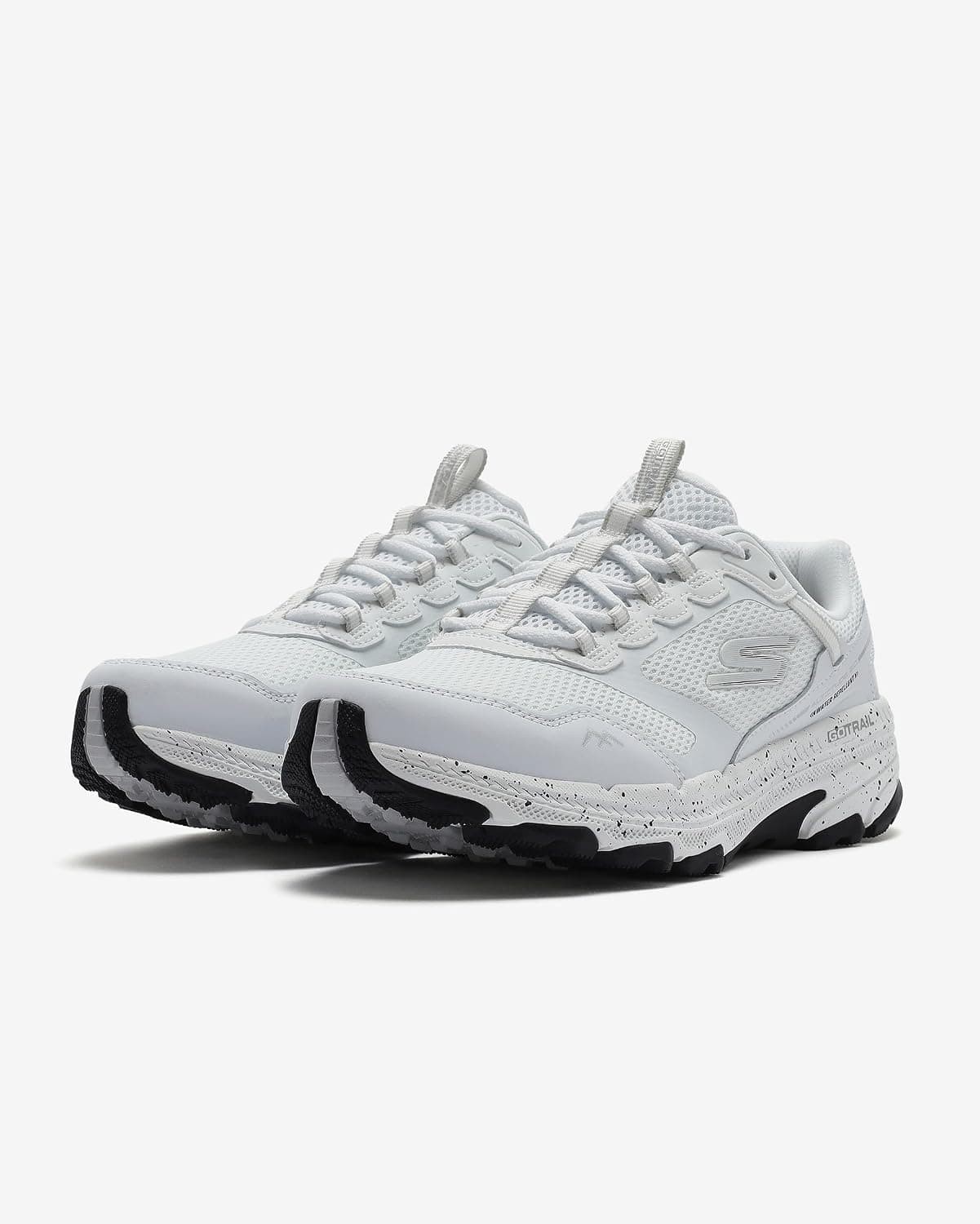کفش دویدن زنانه Skechers سفید مدل GO RUN TRAIL ALTITUDE 2.0 - RAVINE کفش دویدن زنانه Skechers سفید مدل GO RUN TRAIL ALTITUDE 2.0 - RAVINE