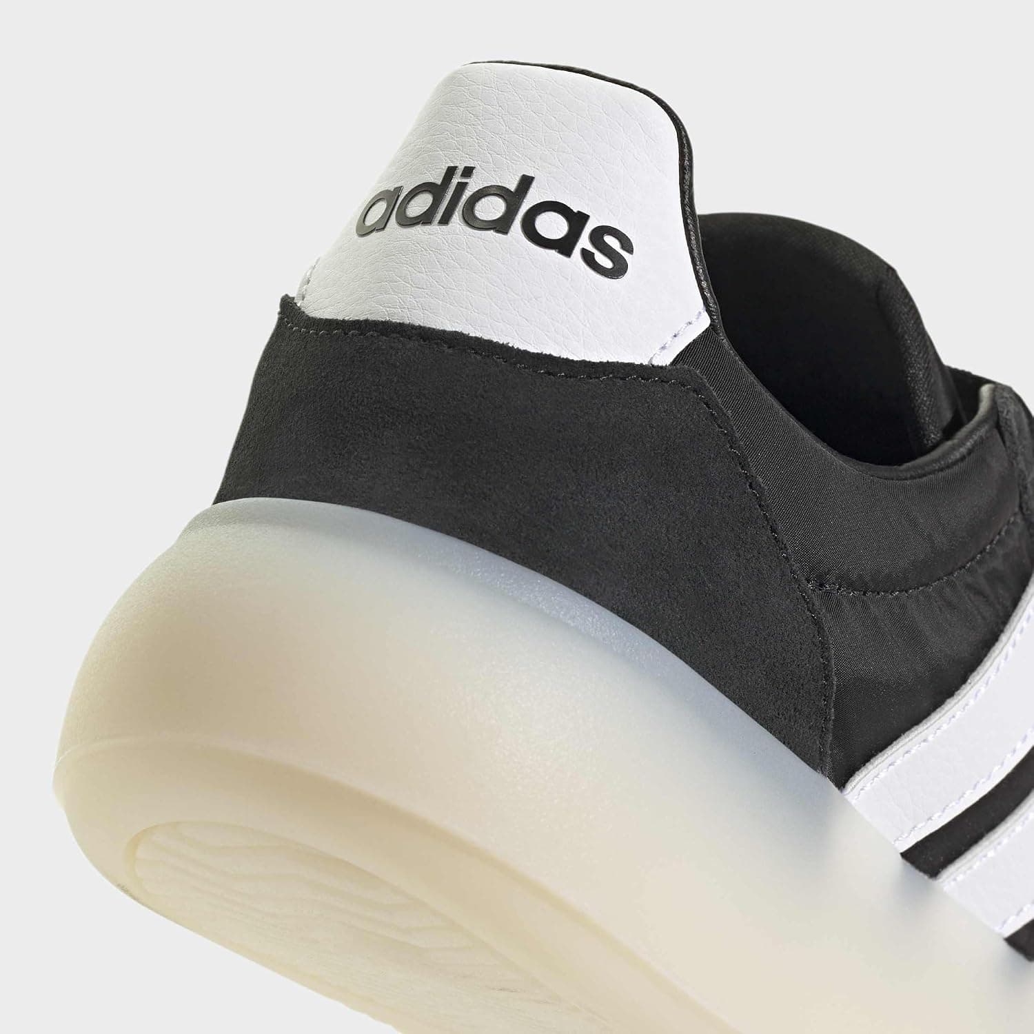 کفش زنانه adidas BARREDA DECODE با زیره کوتاه مدل کفش زنانه adidas BARREDA DECODE با زیره کوتاه مدل