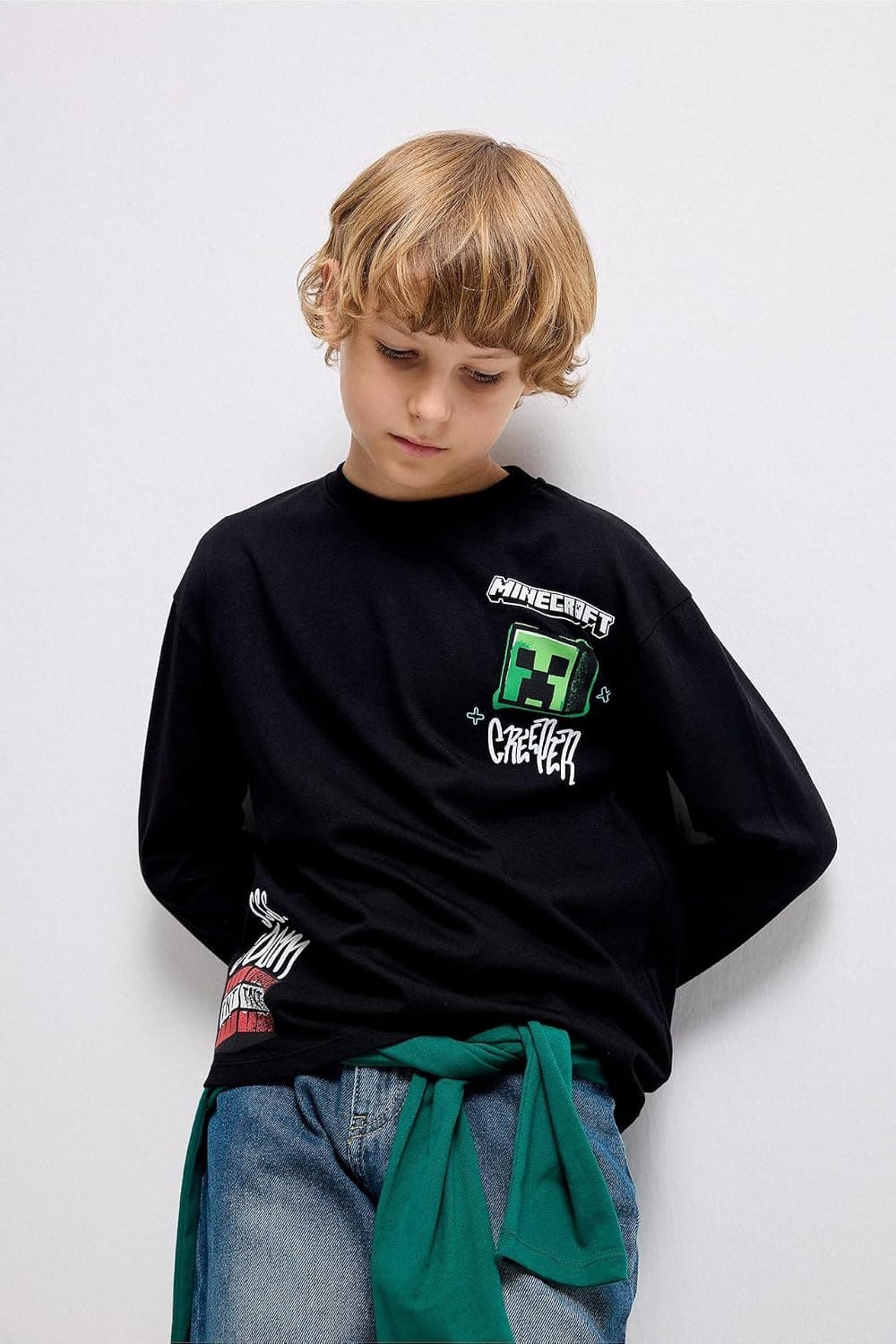 تیشرت آستینبلند پسرانه DeFacto Minecraft اورسایز یقهگرد با چاپ پشت مدل I2014A826AU تیشرت آستینبلند پسرانه DeFacto Minecraft اورسایز یقهگرد با چاپ پشت مدل I2014A826AU