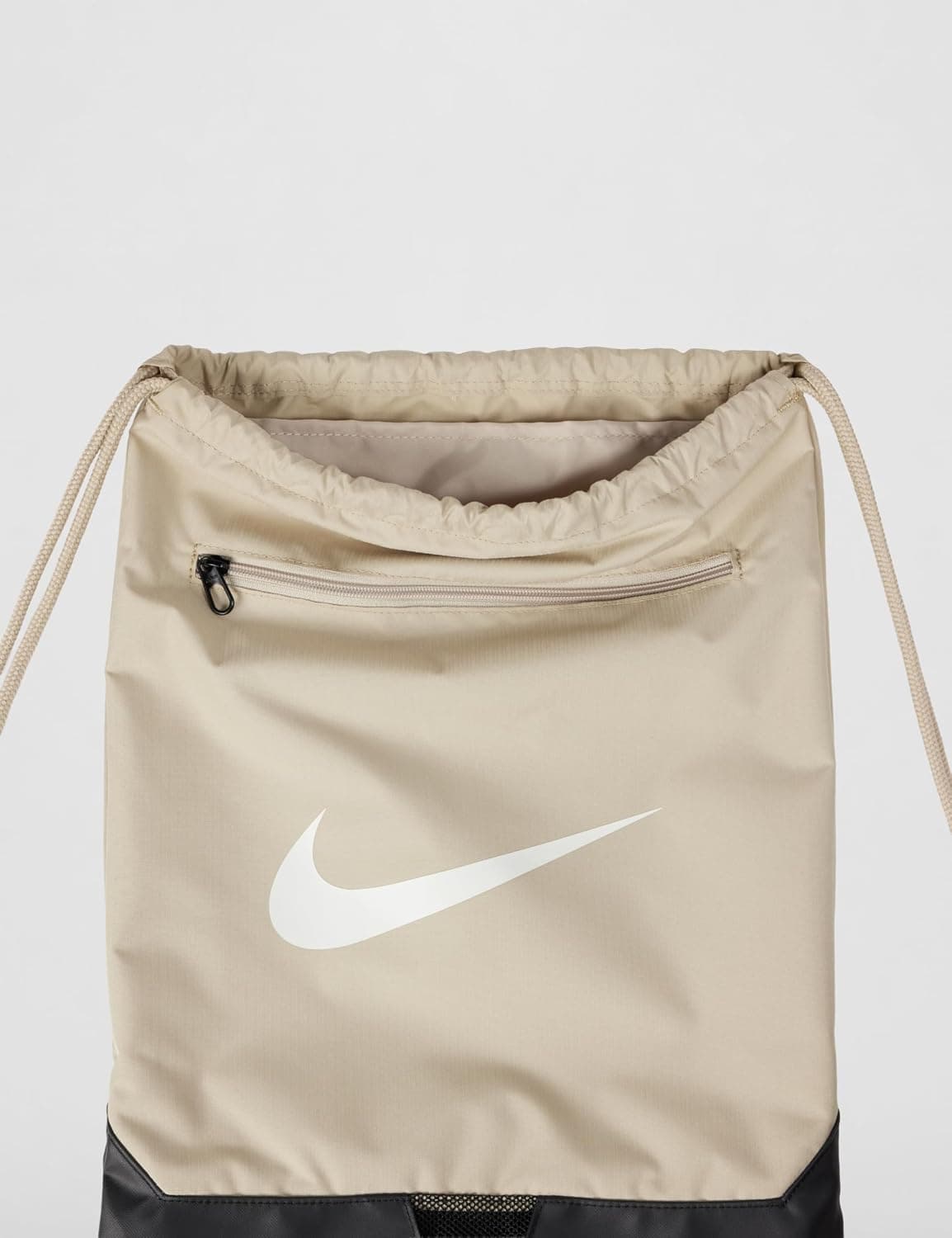 کیسه ورزشی بندکششی یونیسکس Nike Brasilia 9.5 با گنجایش 18L کیسه ورزشی بندکششی یونیسکس Nike Brasilia 9.5 با گنجایش 18L