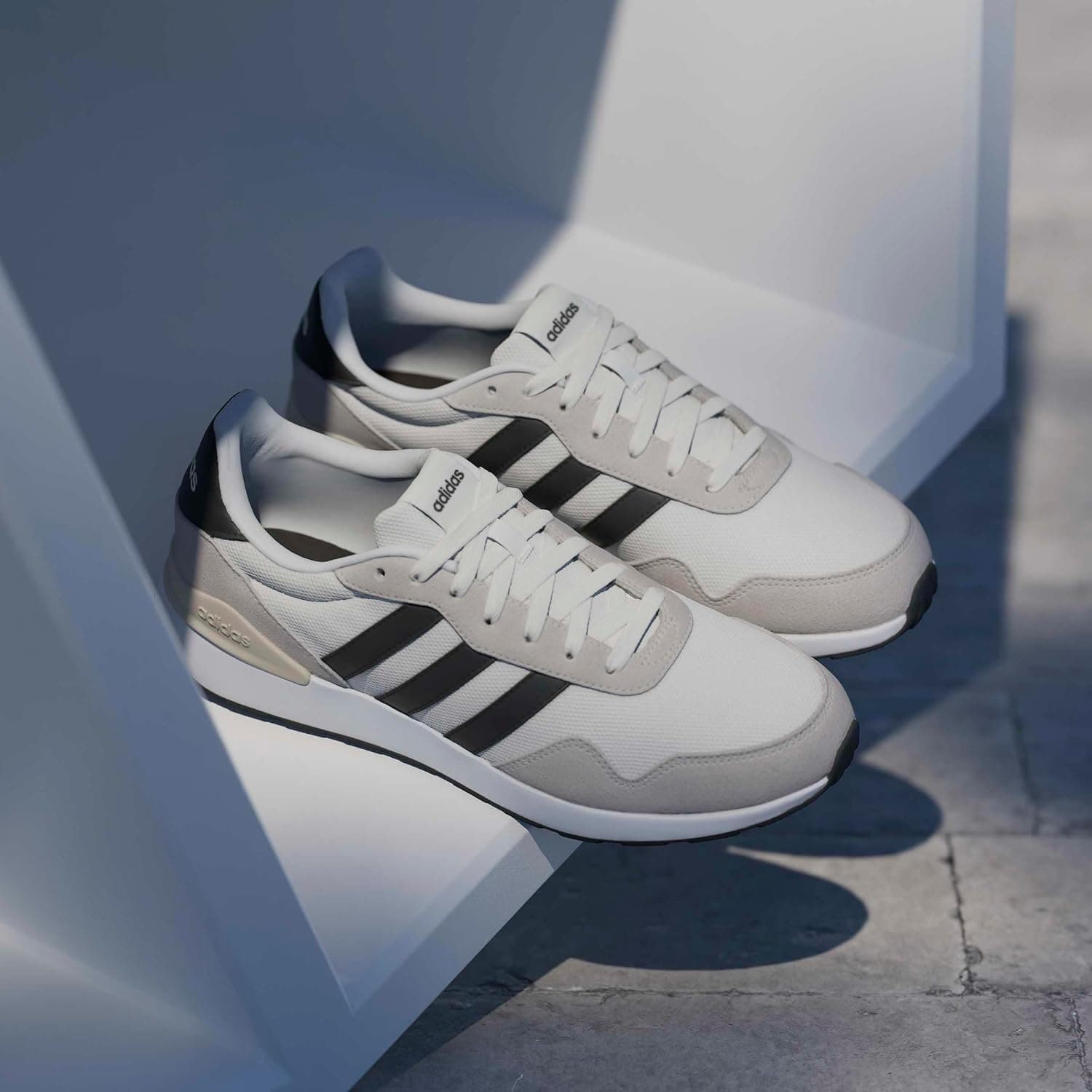 کفش مردانه adidas مدل Run 60s 4.0 مشکی سایز 10 کفش مردانه adidas مدل Run 60s 4.0 مشکی سایز 10