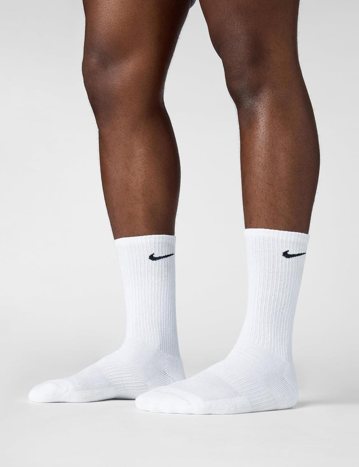 جوراب یونیسکس بزرگسال Nike مدل Everyday Cushion Crew بسته 3 جفتی جوراب یونیسکس بزرگسال Nike مدل Everyday Cushion Crew بسته 3 جفتی
