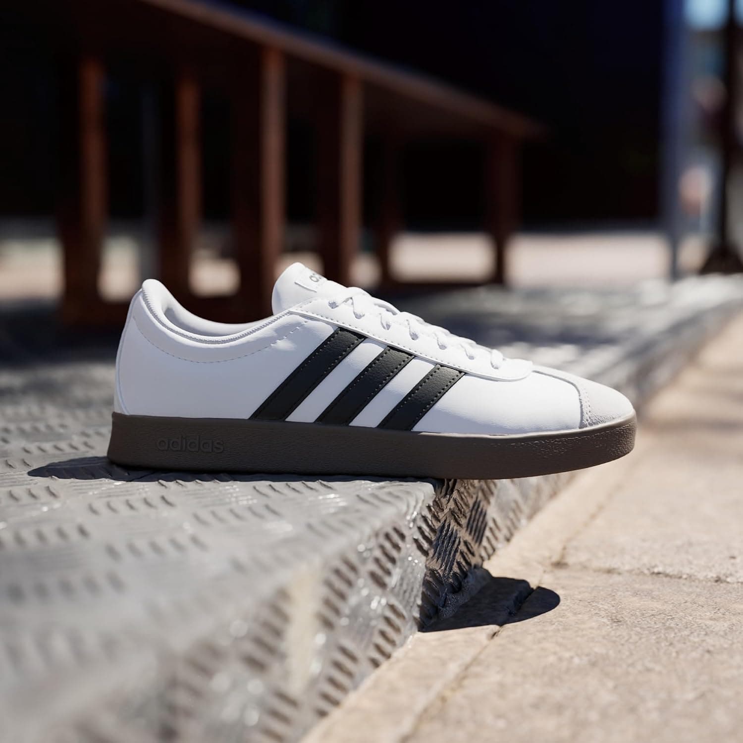 کفش ورزشی زنانه adidas مدل VL Court Base کفش ورزشی زنانه adidas مدل VL Court Base