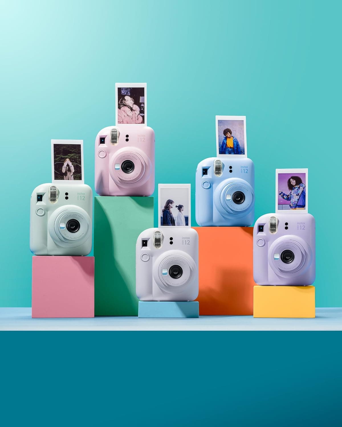 دوربین چاپ سریع instax mini 12 با نوردهی خودکار و لنز سلفی داخلی، آبی پاستلی دوربین چاپ سریع instax mini 12 با نوردهی خودکار و لنز سلفی داخلی، آبی پاستلی