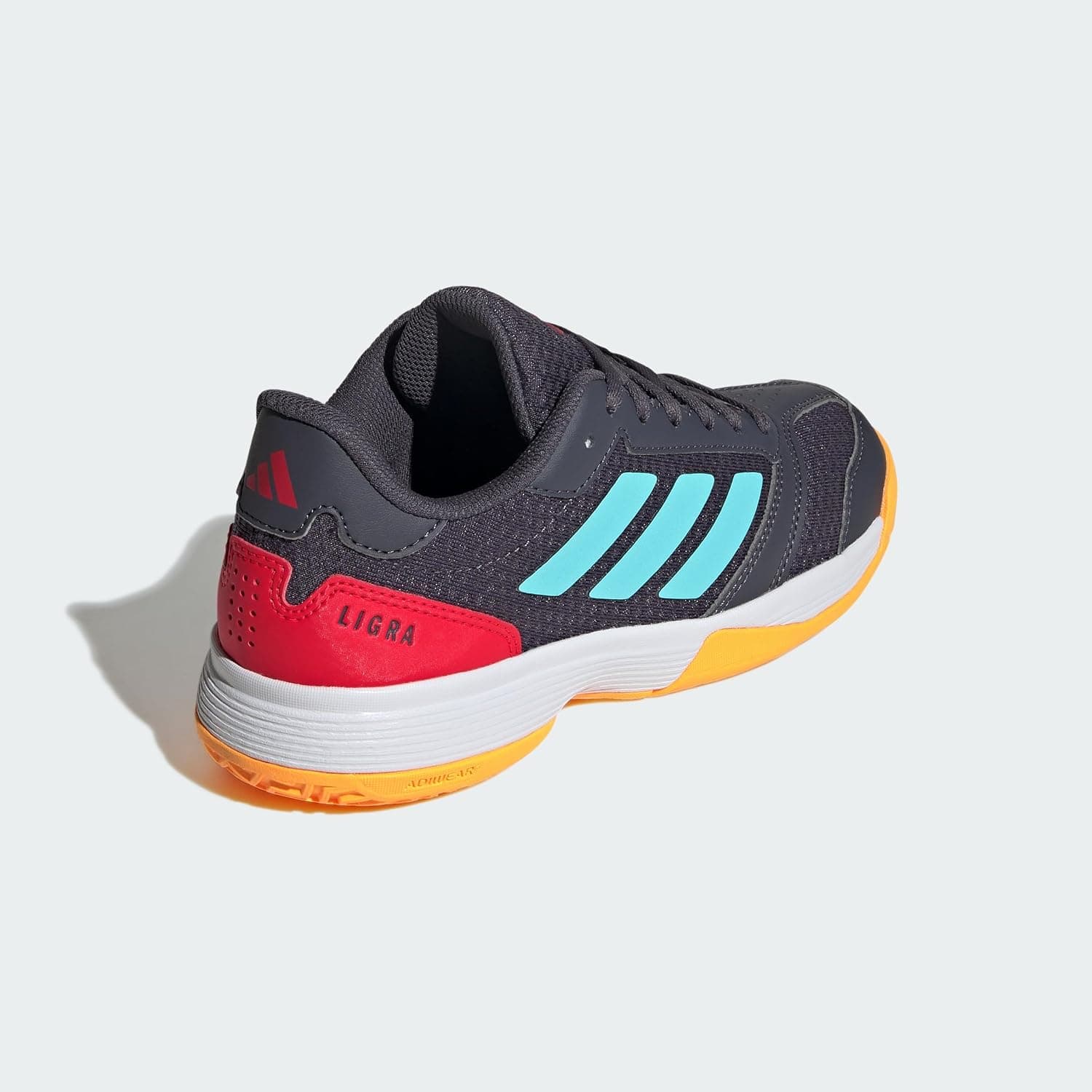 کفش والیبال بچگانه adidas مدل Ligra 8 Indoor کفش والیبال بچگانه adidas مدل Ligra 8 Indoor