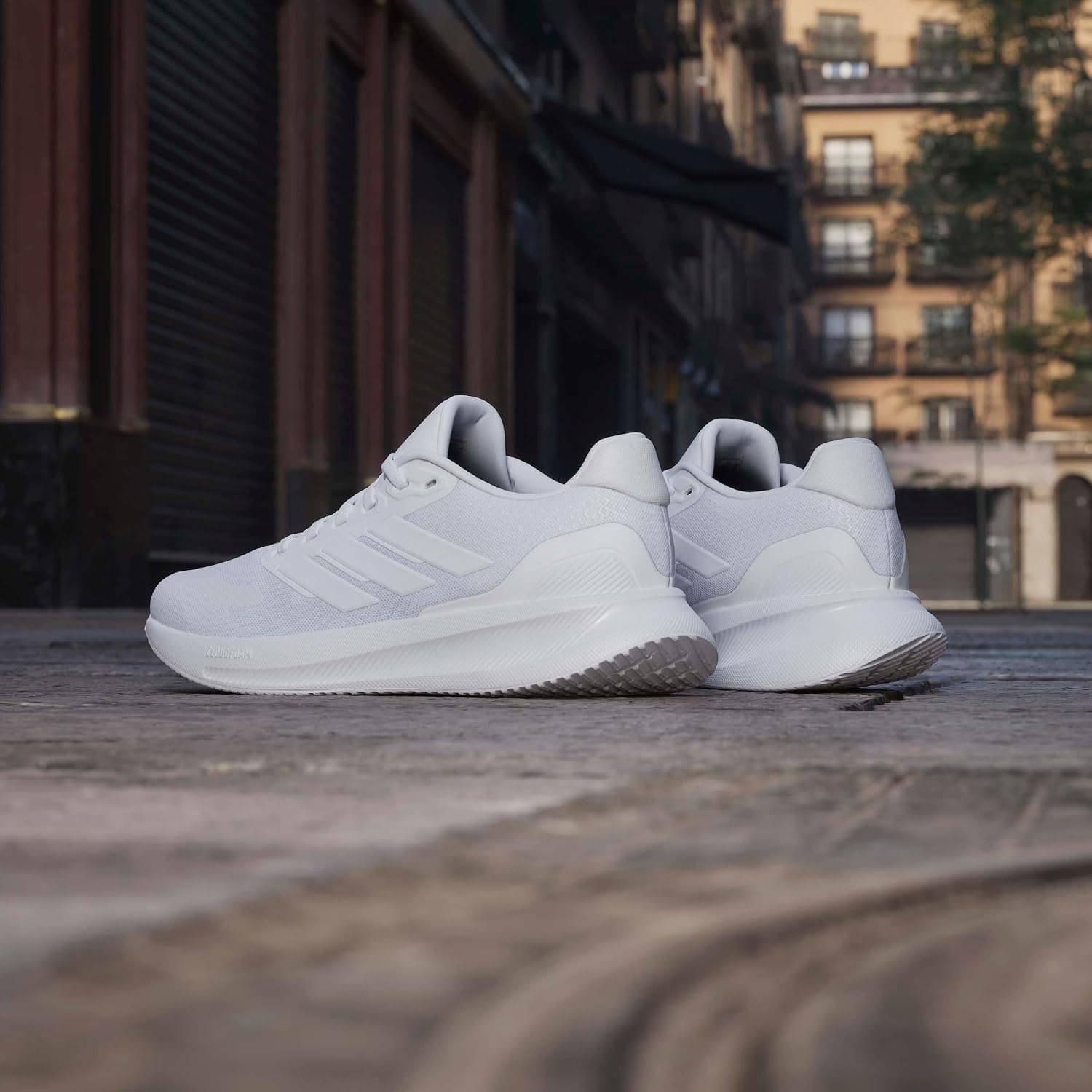 کفش پیادهروی زنانه adidas مدل RUNFALCON 5 W کفش پیادهروی زنانه adidas مدل RUNFALCON 5 W