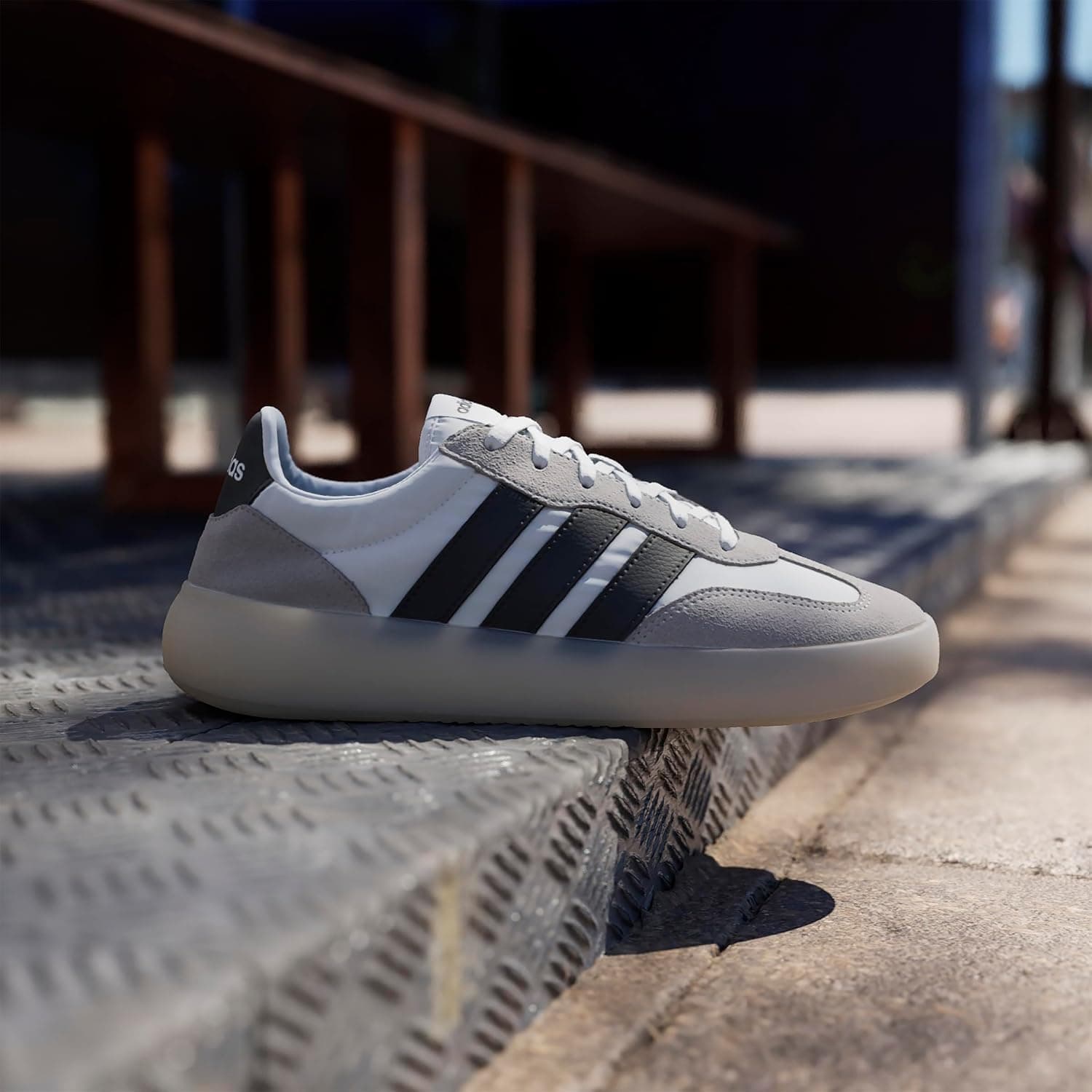 کفش ورزشی مردانه adidas مدل Barreda Decode کفش ورزشی مردانه adidas مدل Barreda Decode