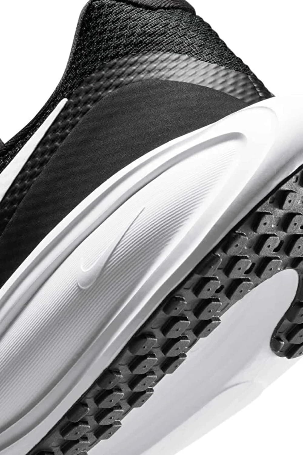 کفش ورزشی مردانه Nike مدل Revolution 8 کفش ورزشی مردانه Nike مدل Revolution 8