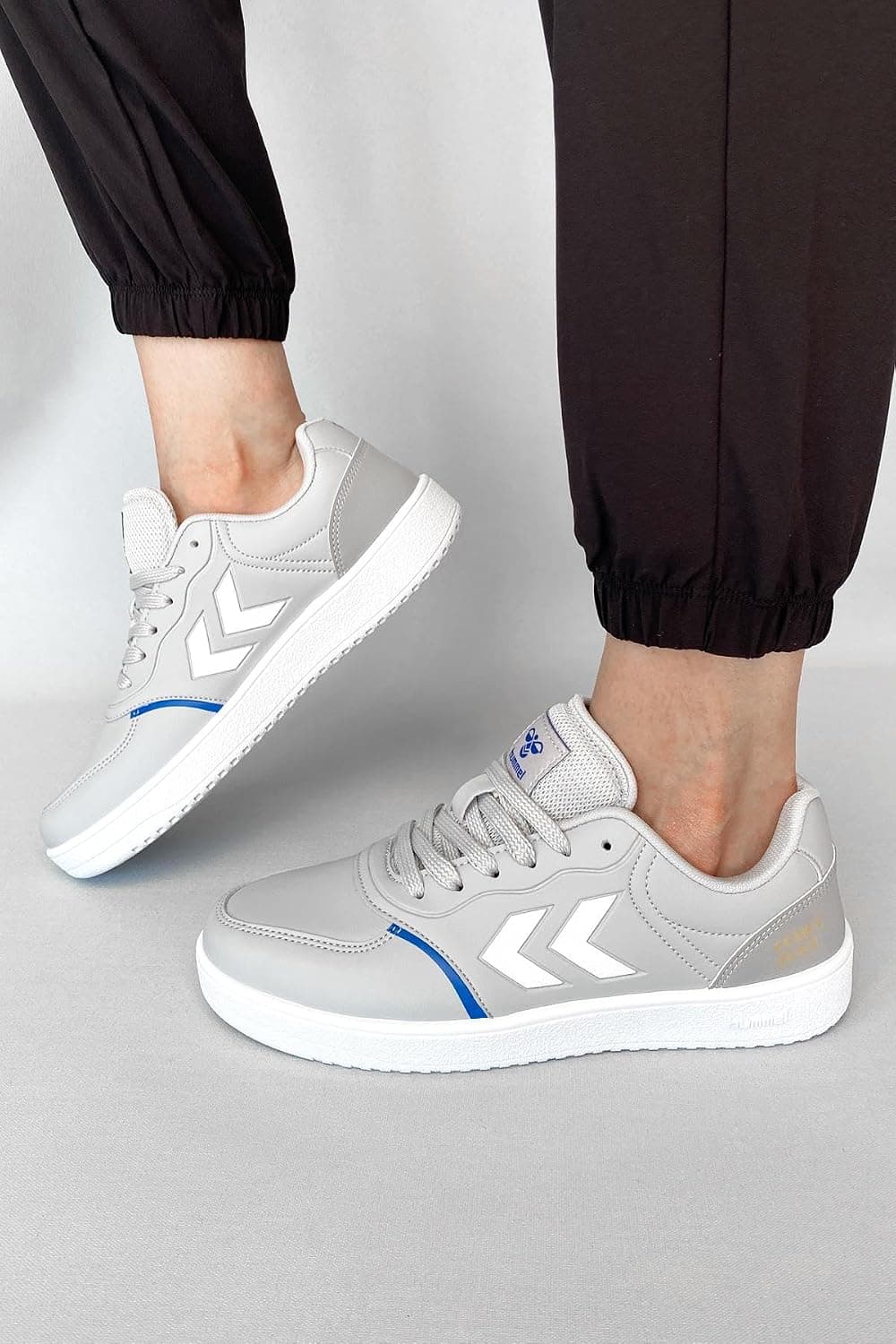 کفش ورزشی یونیسکس Hummel مدل Court 2000 کفش ورزشی یونیسکس Hummel مدل Court 2000